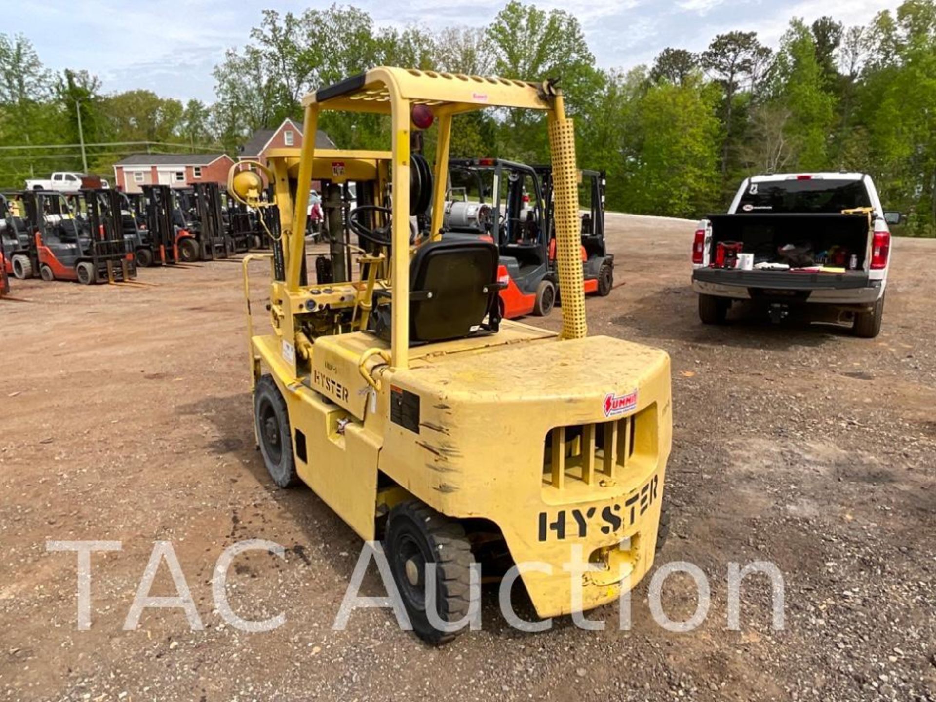 Hyster H40XLM 4000lb Diesel Forklift - Image 3 of 25