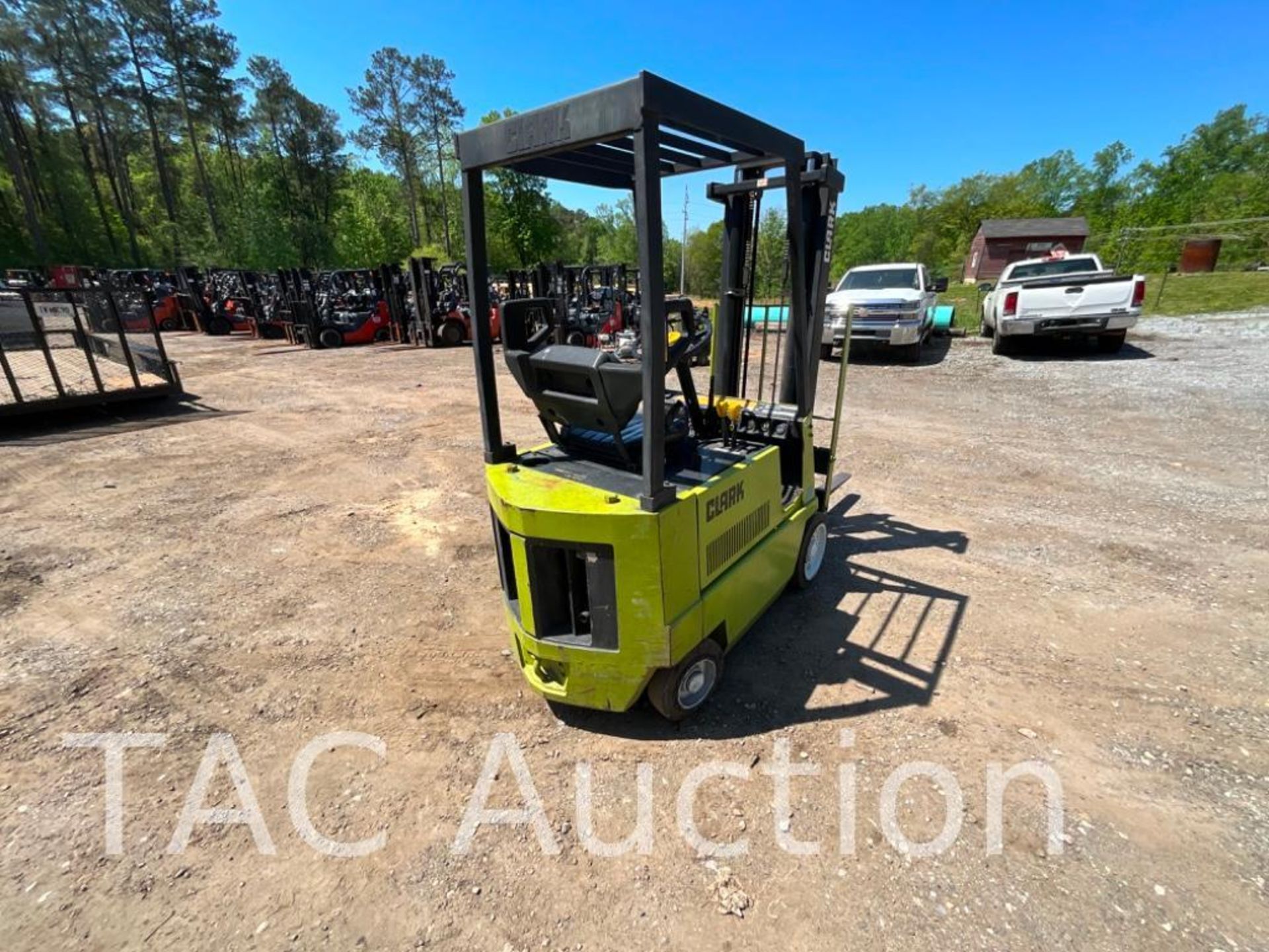 Clark GCS12 2500lb Forklift - Image 5 of 19