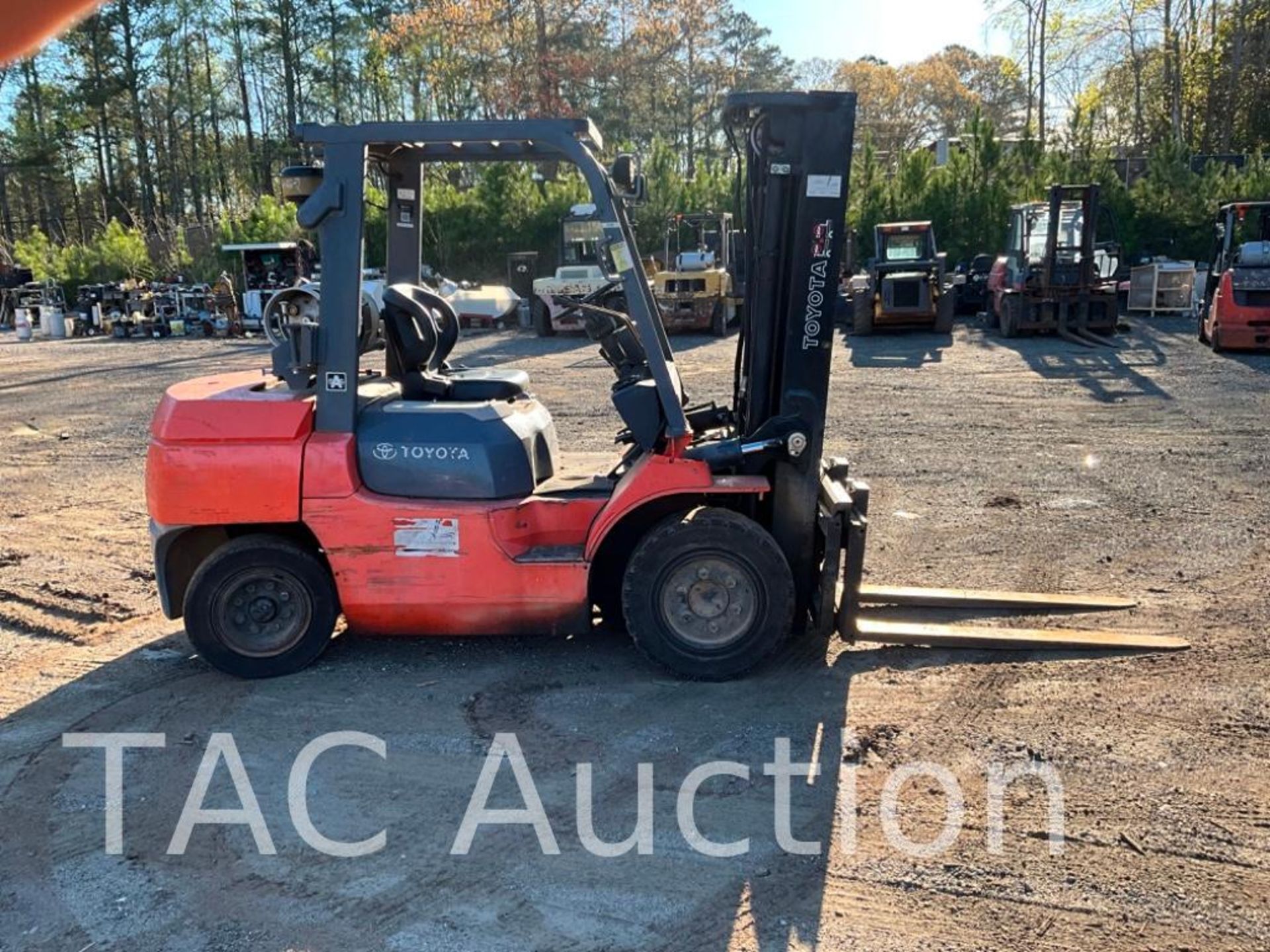 Toyota 7FGU35 8,000lb Forklift - Image 6 of 33