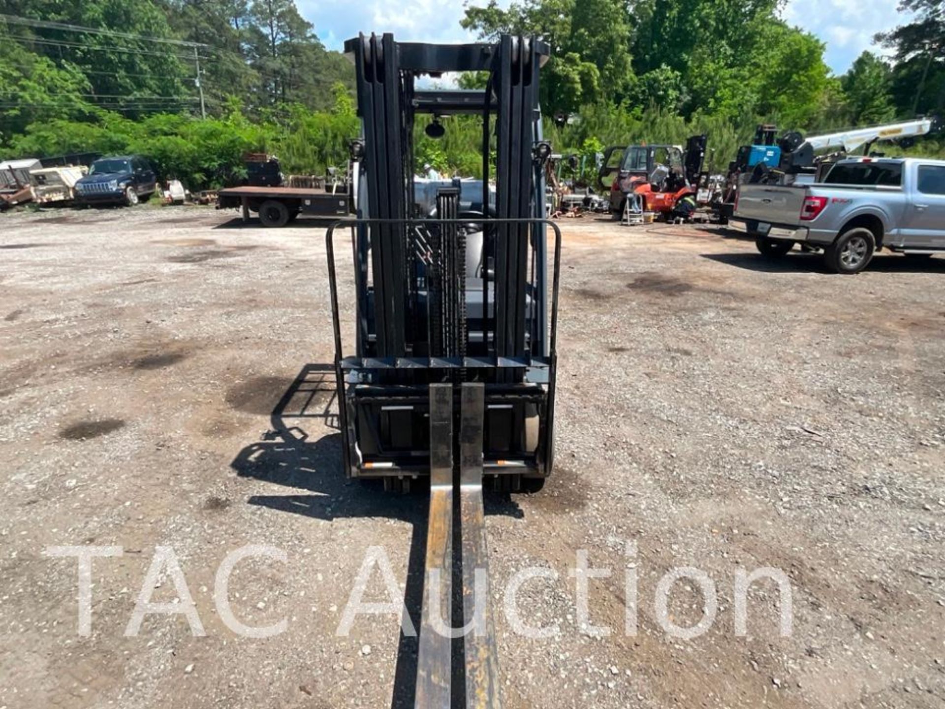 Toyota 8FGCU25 5000lb Propane Forklift - Image 8 of 17