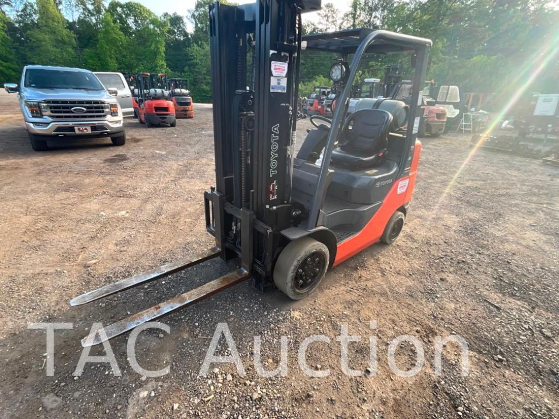 Toyota 8FGCU25 5000lb Forklift