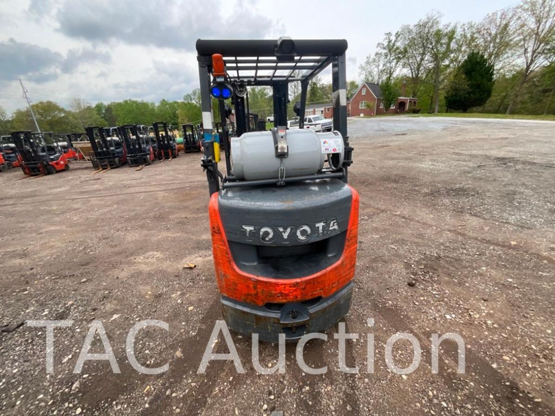 Toyota 8FGCU25 5000lb Forklift - Image 5 of 23