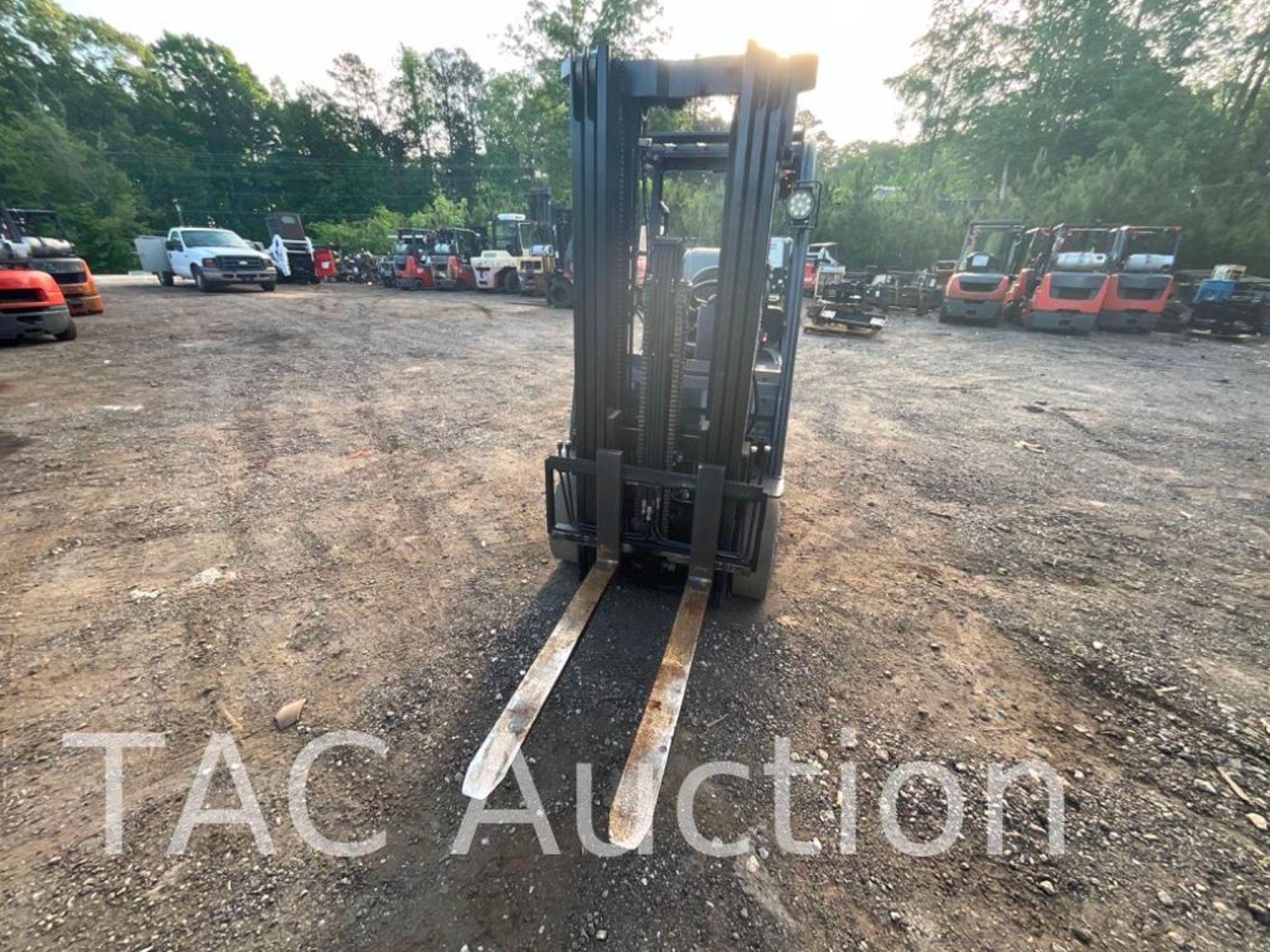 Toyota 8FGCU25 5000lb Forklift - Image 8 of 19