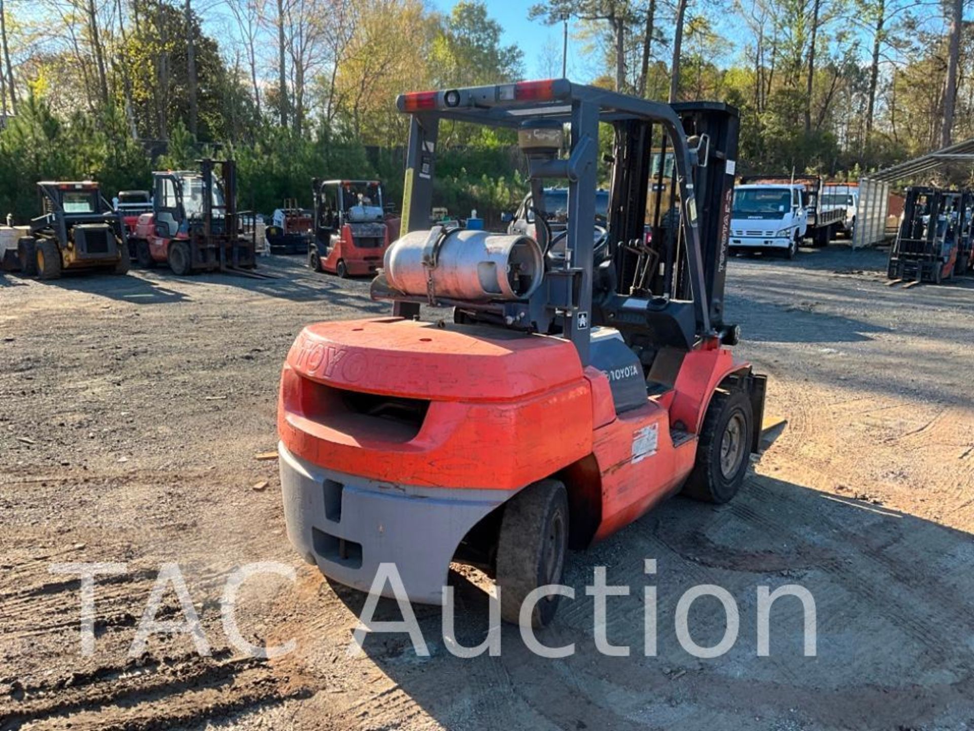 Toyota 7FGU35 8,000lb Forklift - Image 5 of 33