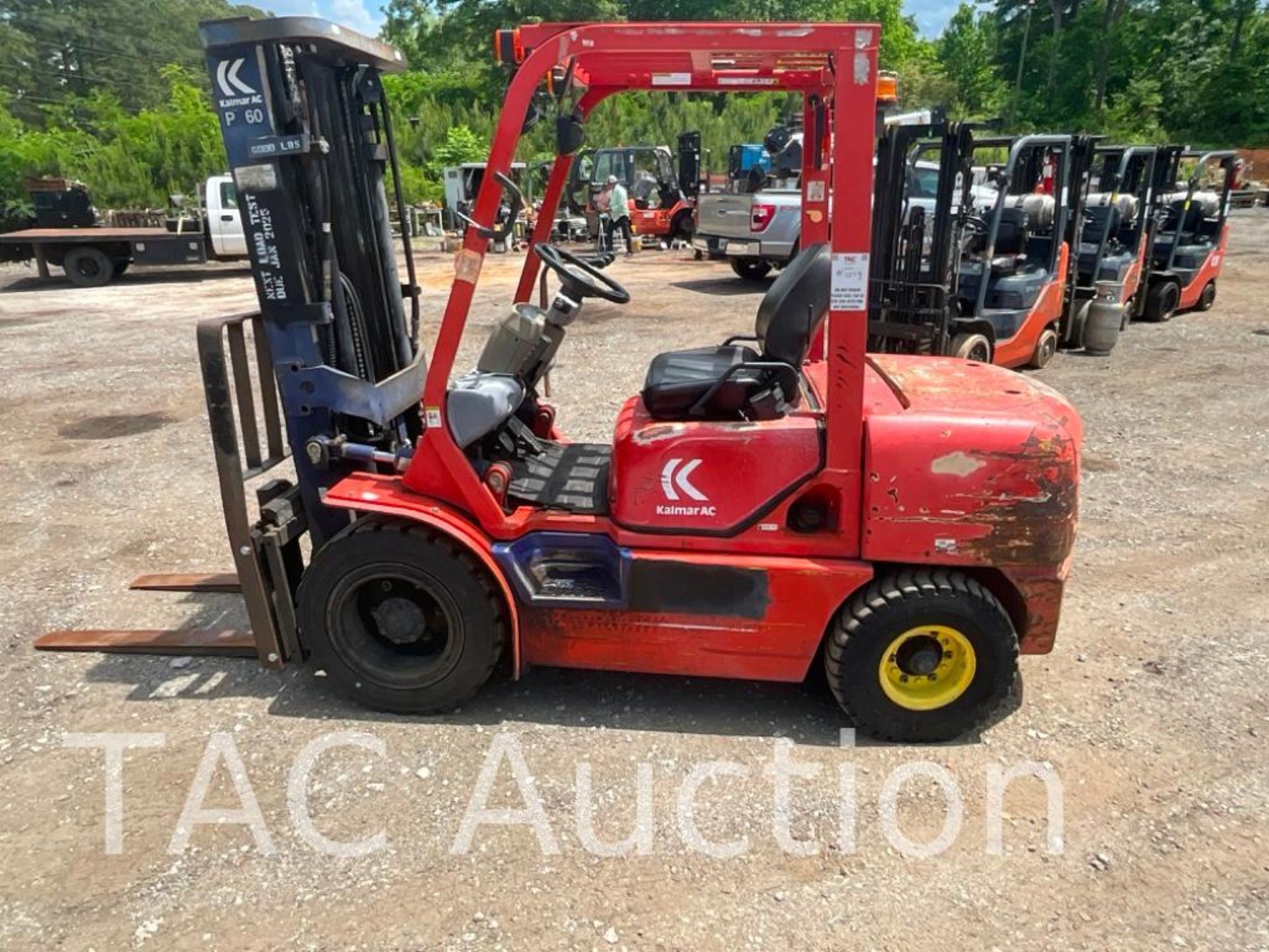 Kalmar P60BXPS 6000lb Diesel Forklift - Image 2 of 23