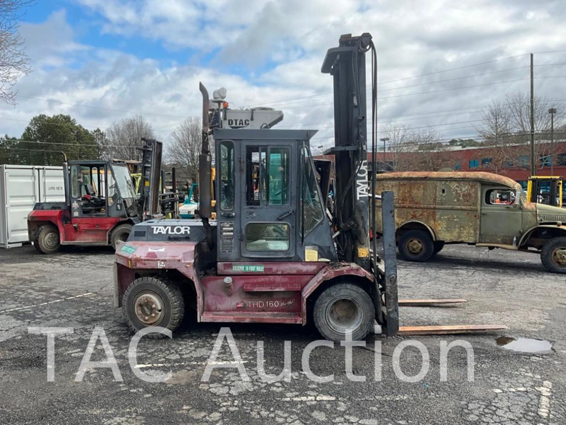 Taylor THD160 16,000lb Forklift - Image 6 of 35