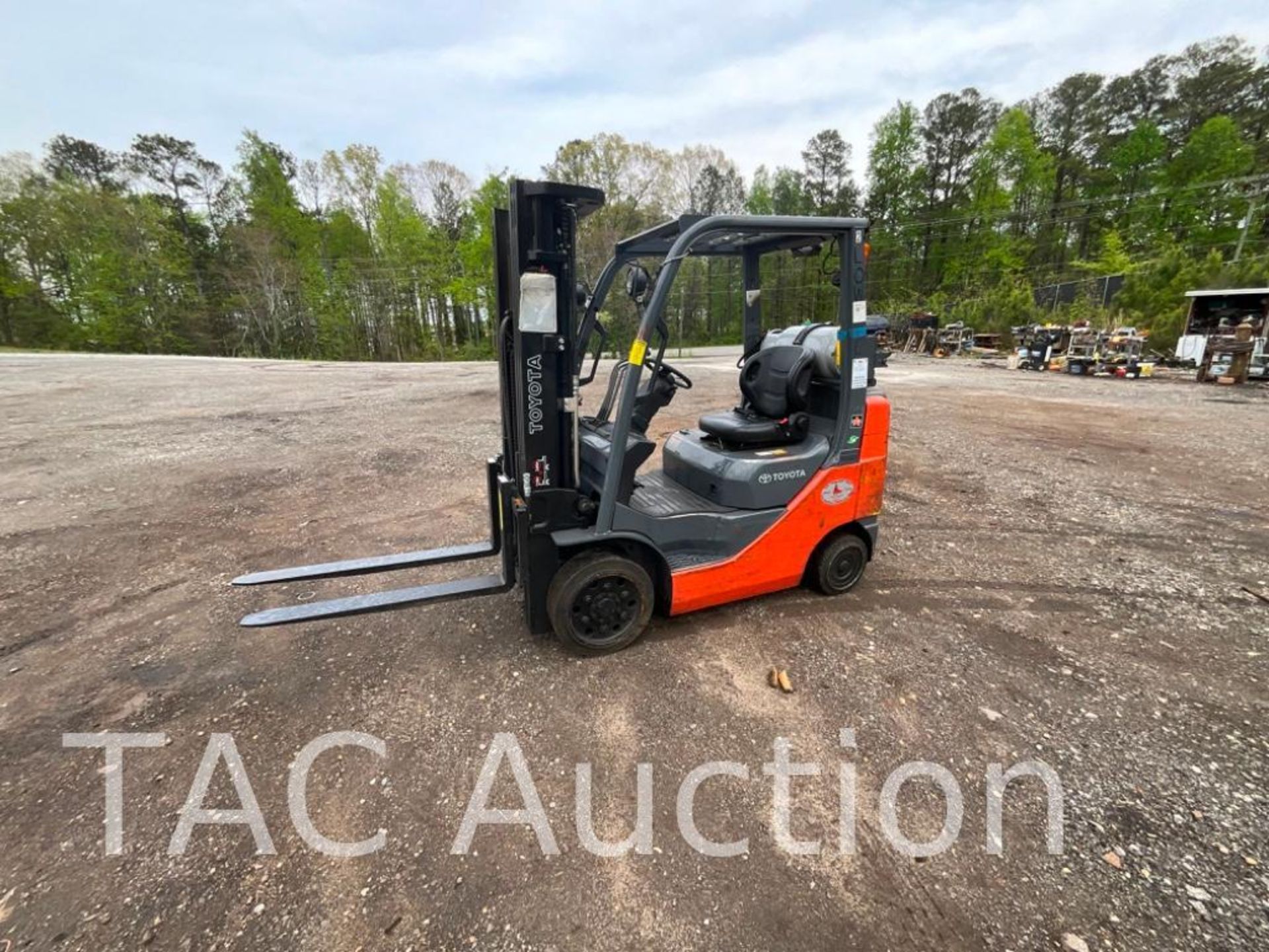 Toyota 8FGCU25 5000lb Forklift - Image 2 of 23