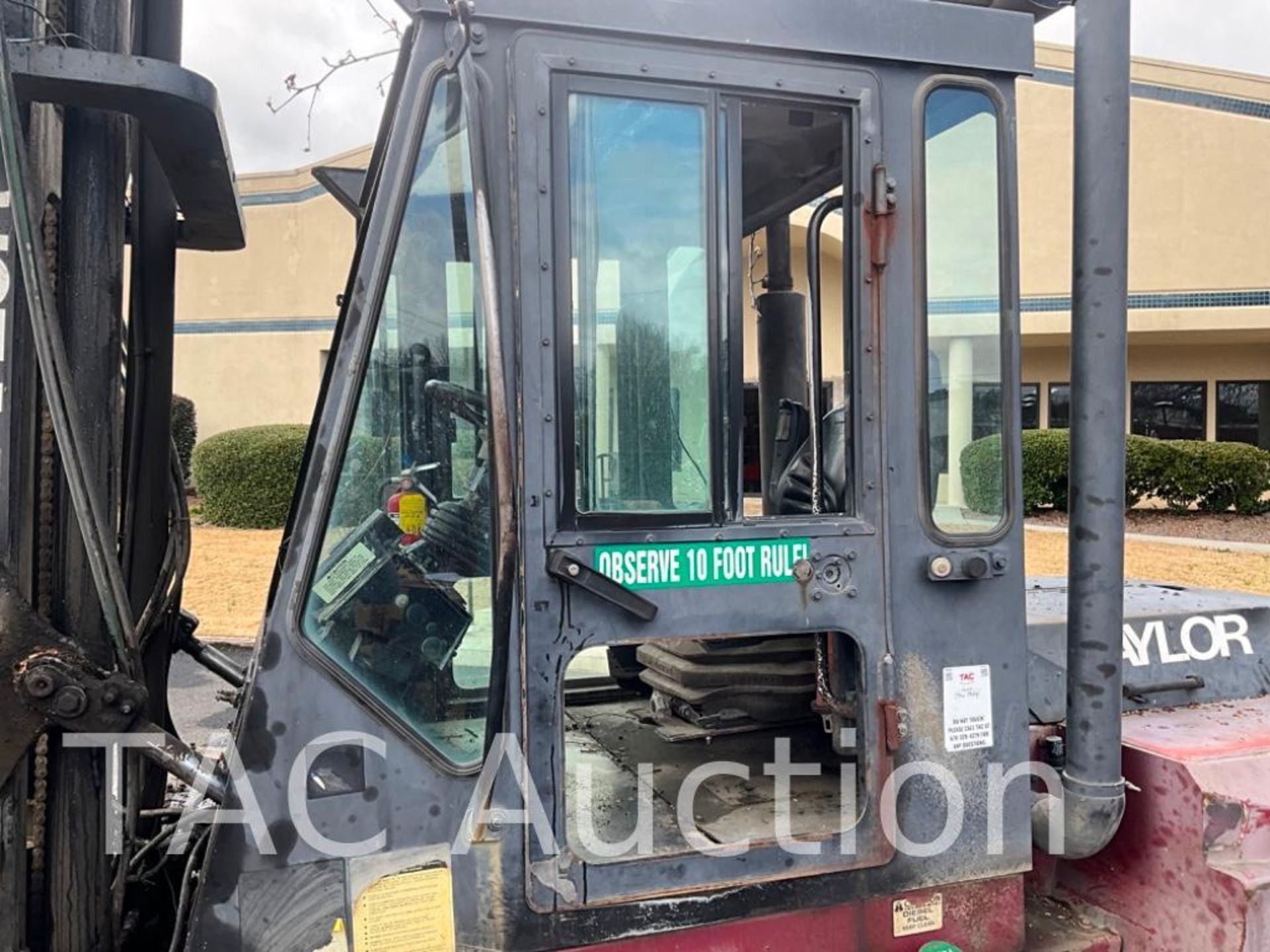 Taylor THD160 16,000lb Forklift - Image 9 of 35