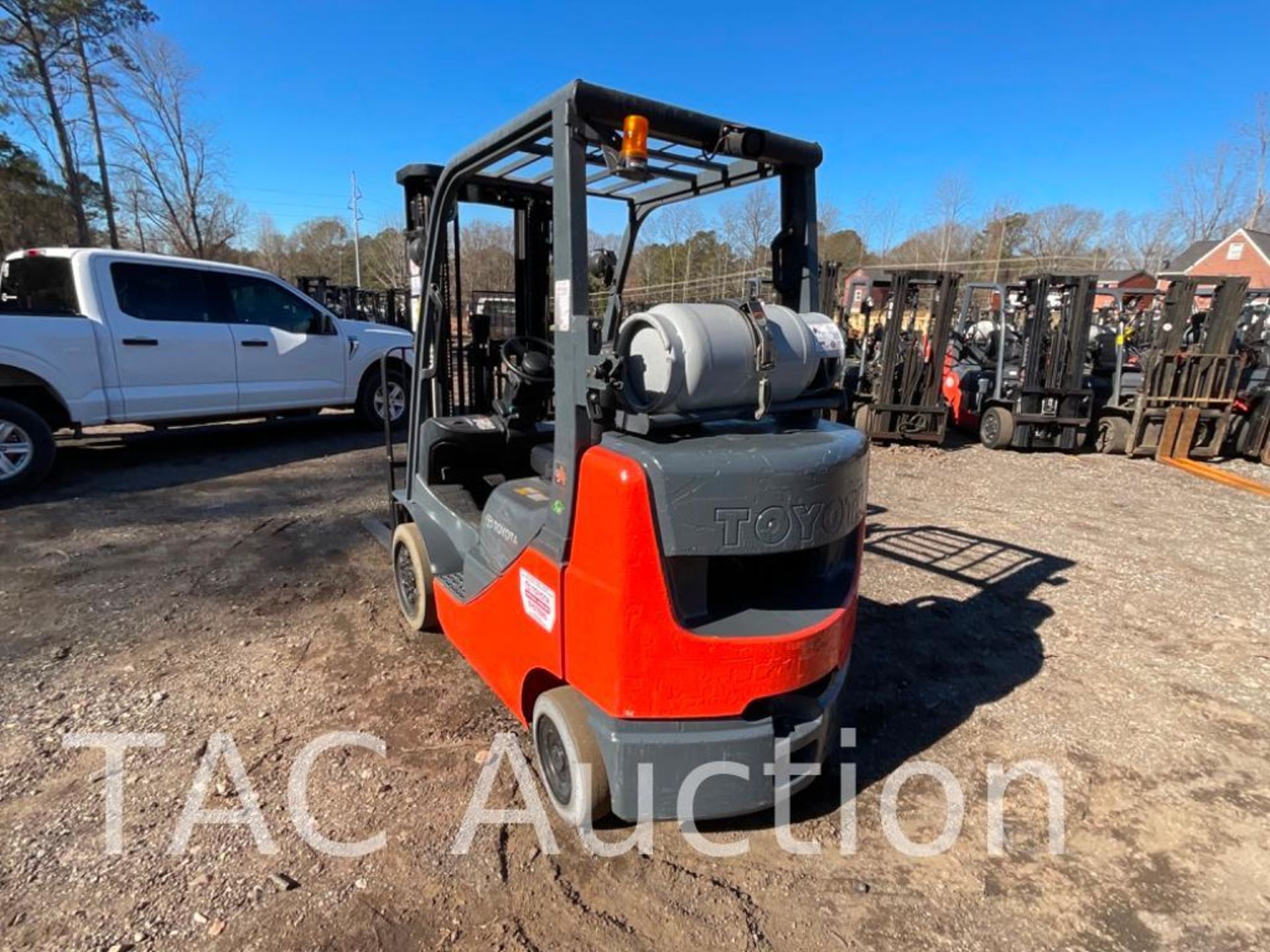 2010 Toyota 8FGCU25 5000lb Forklift - Image 3 of 29