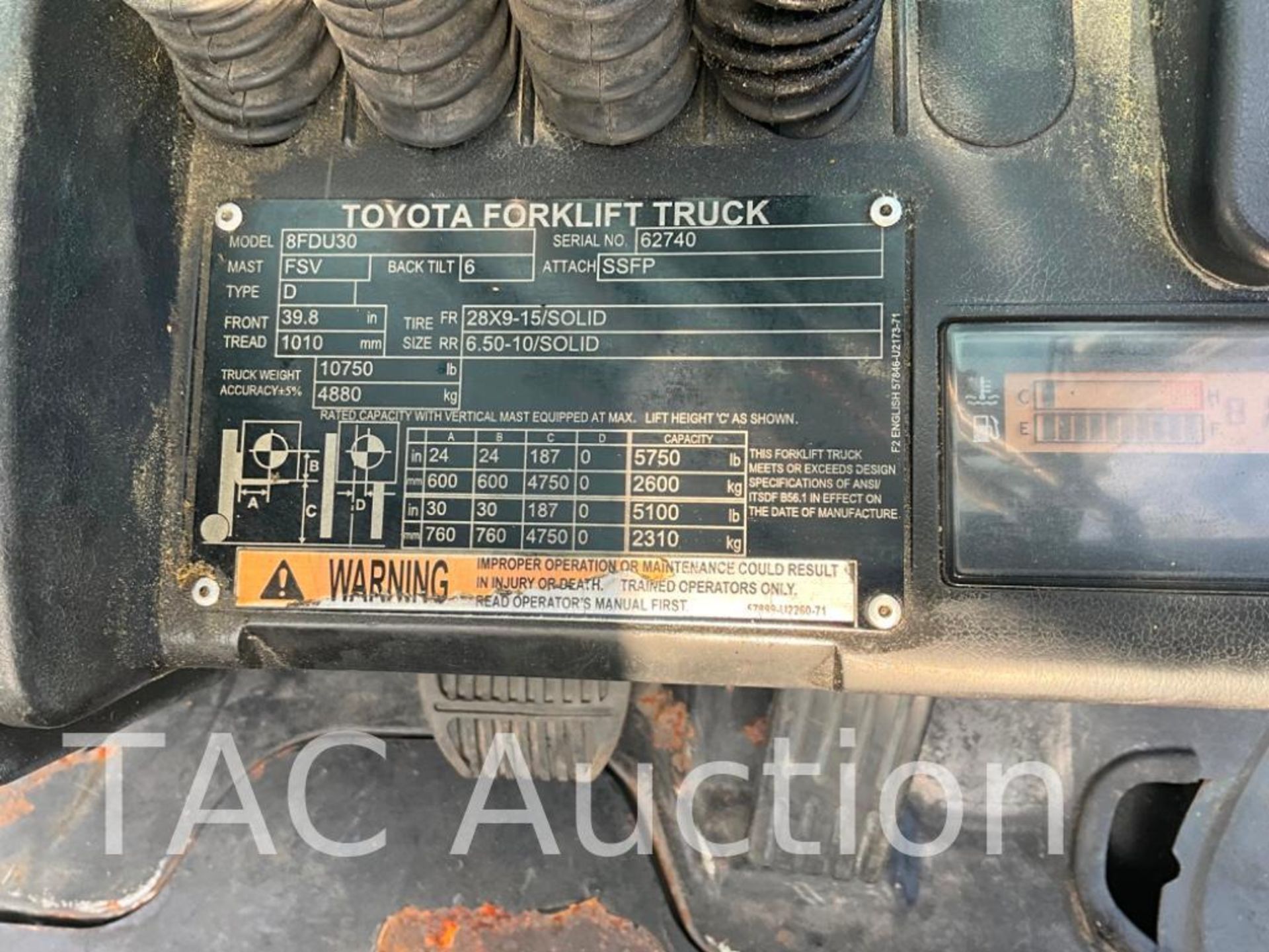 2018 Toyota 8FDU30 Diesel 6000lb Forklift - Image 28 of 28