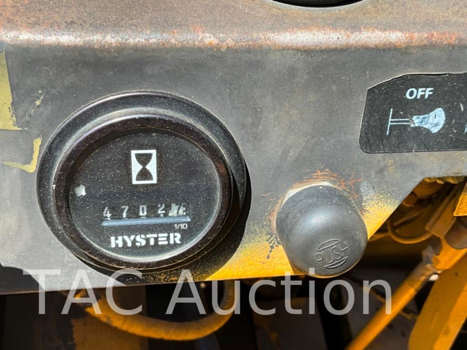 Hyster H40XLM 4000lb Diesel Forklift - Image 15 of 21