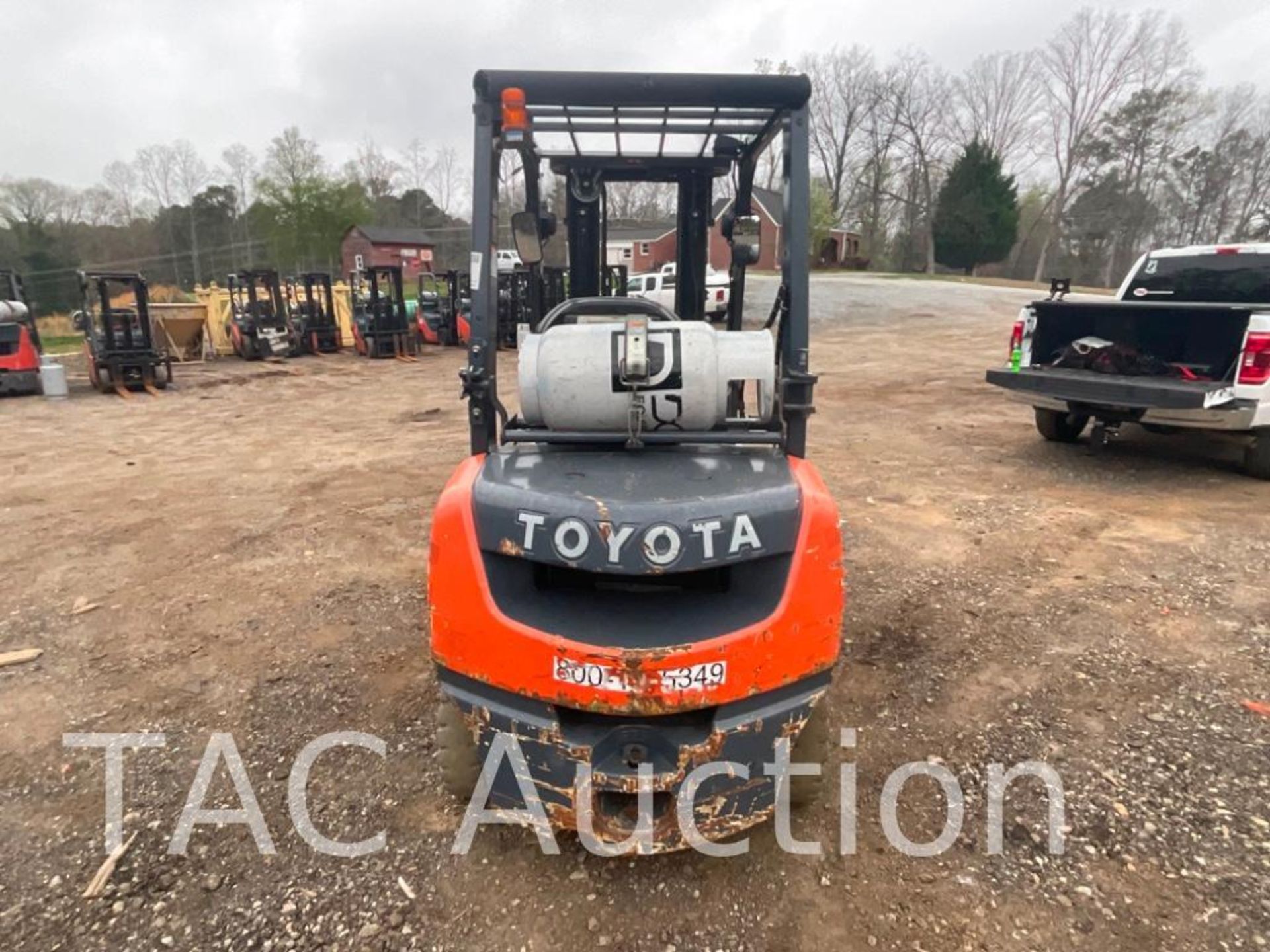 2016 Toyota 8FGU25 5000lb Forklift - Image 2 of 26