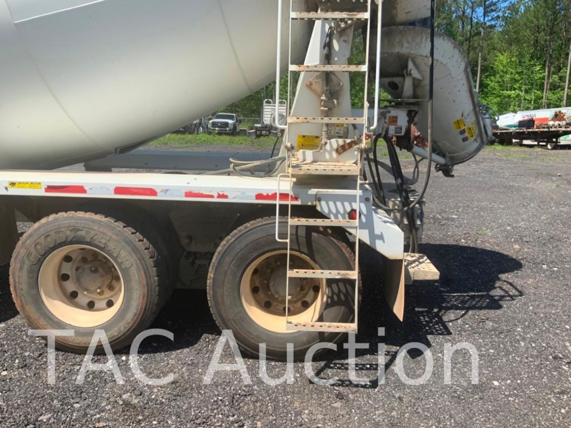 2017 Mack GU813 Concrete Mixer Truck - Image 29 of 84