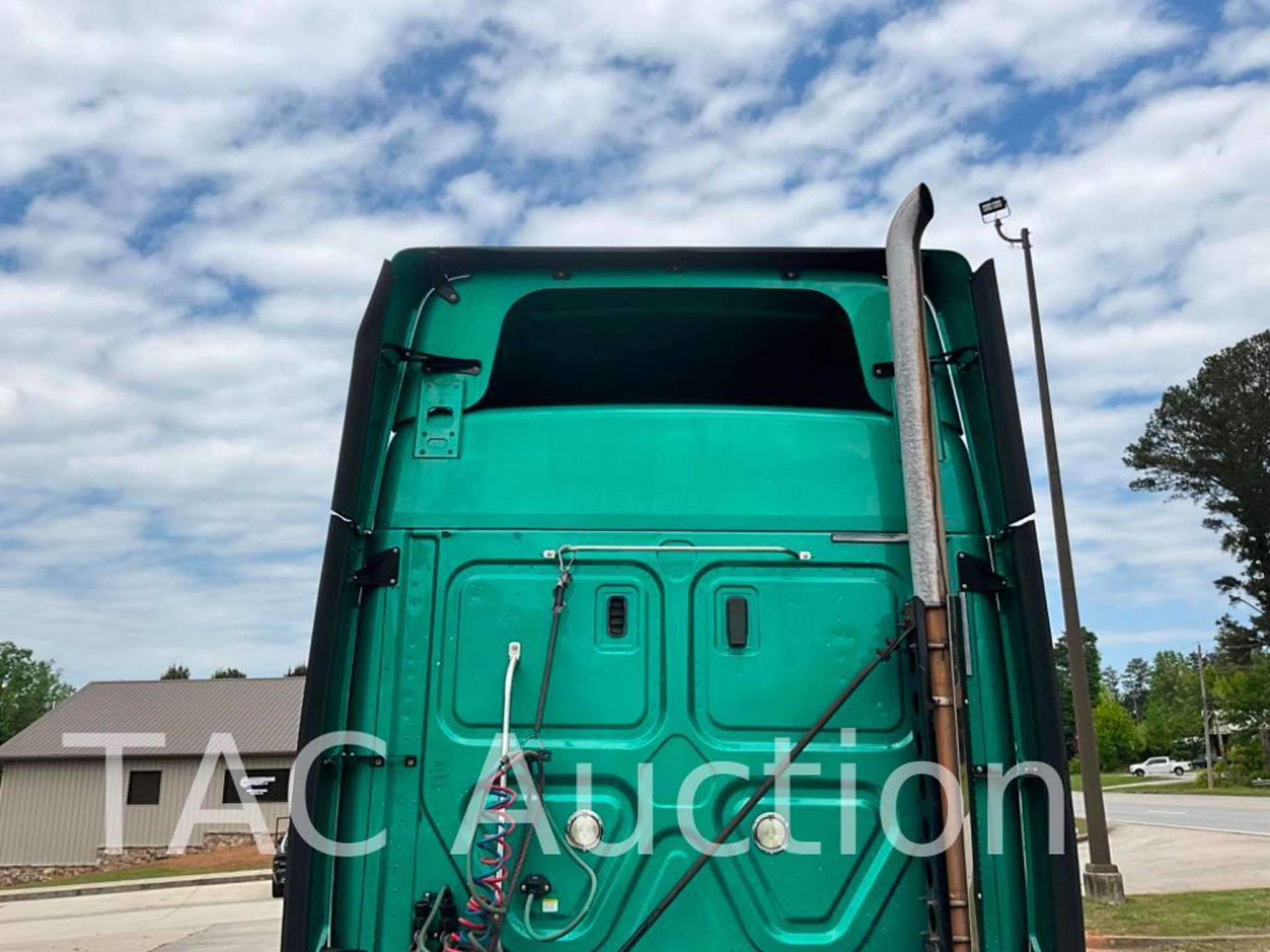 2018 Freightliner Cascadia 125 Sleeper Truck - Image 47 of 93