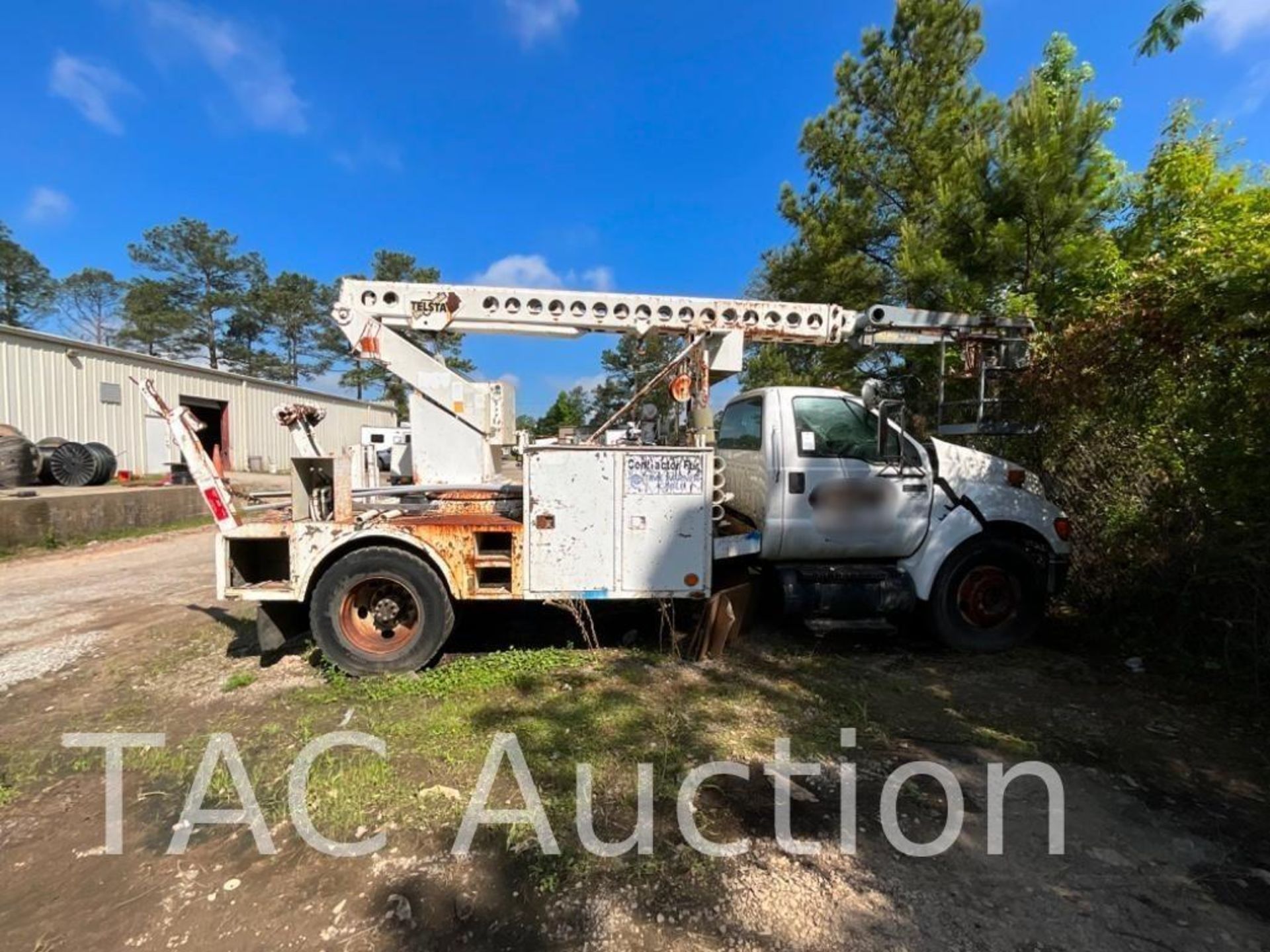 2007 Ford F650 Bucket Truck - Image 6 of 49