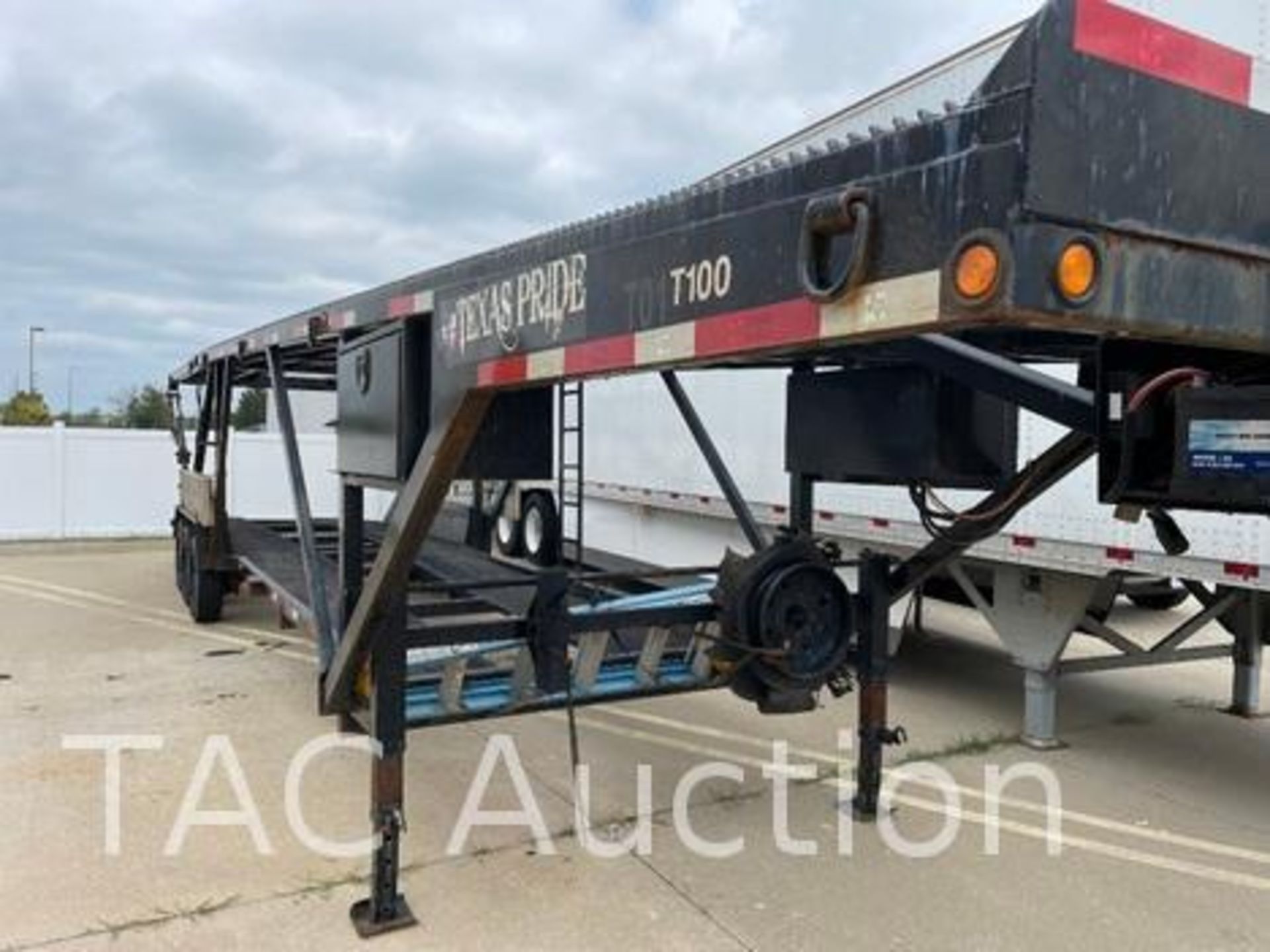 2020 Texas Pride 45ft Gooseneck Car Hauler - Image 2 of 39