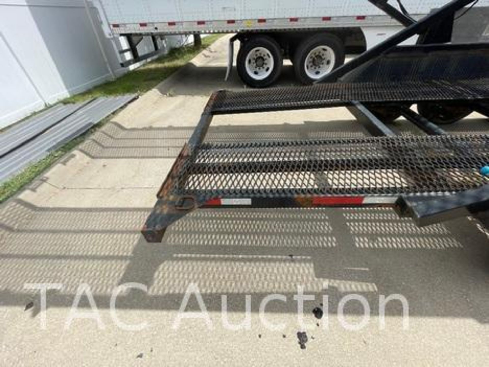 2020 Texas Pride 45ft Gooseneck Car Hauler - Image 12 of 39