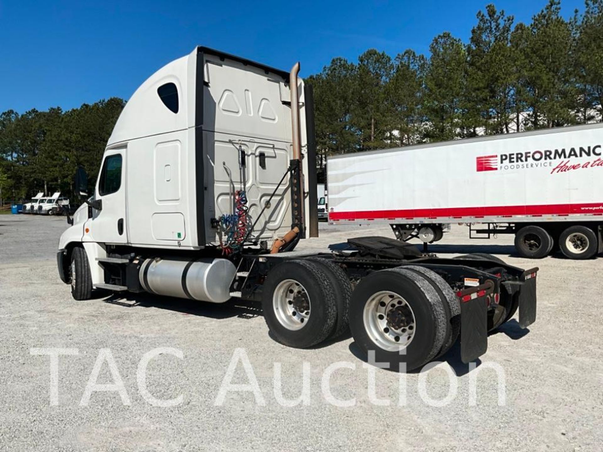 2017 Freightliner Cascadia 125 Sleeper Truck - Image 3 of 90