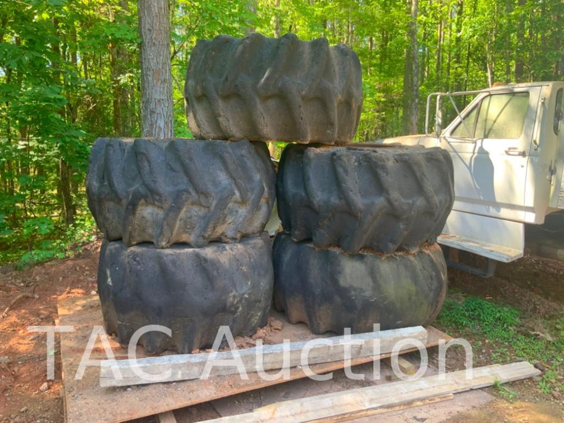 John Deere 33in Skidder Tires and Rims