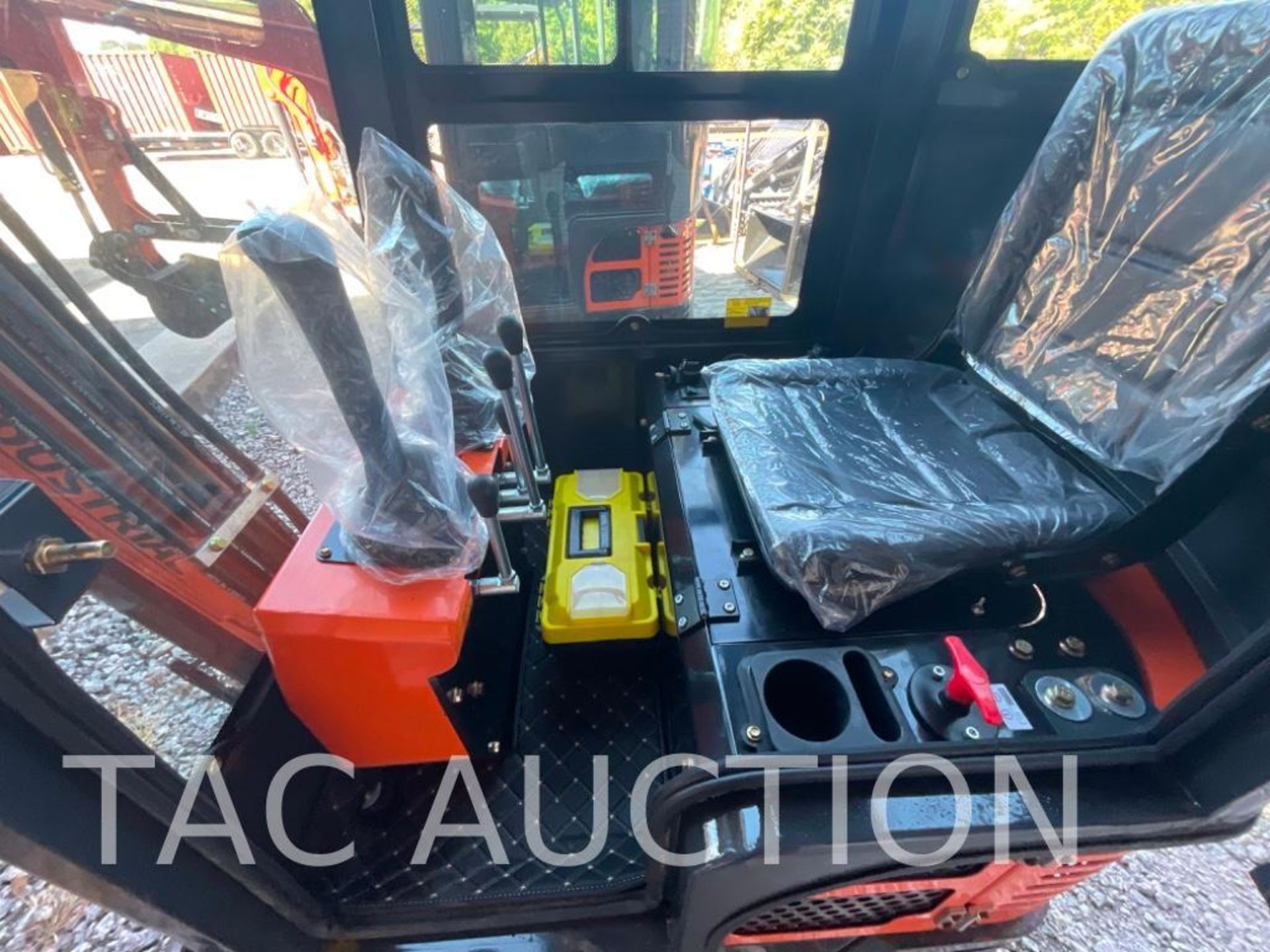 New AGT QH13R Enclosed Cab Mini Excavator - Image 9 of 18