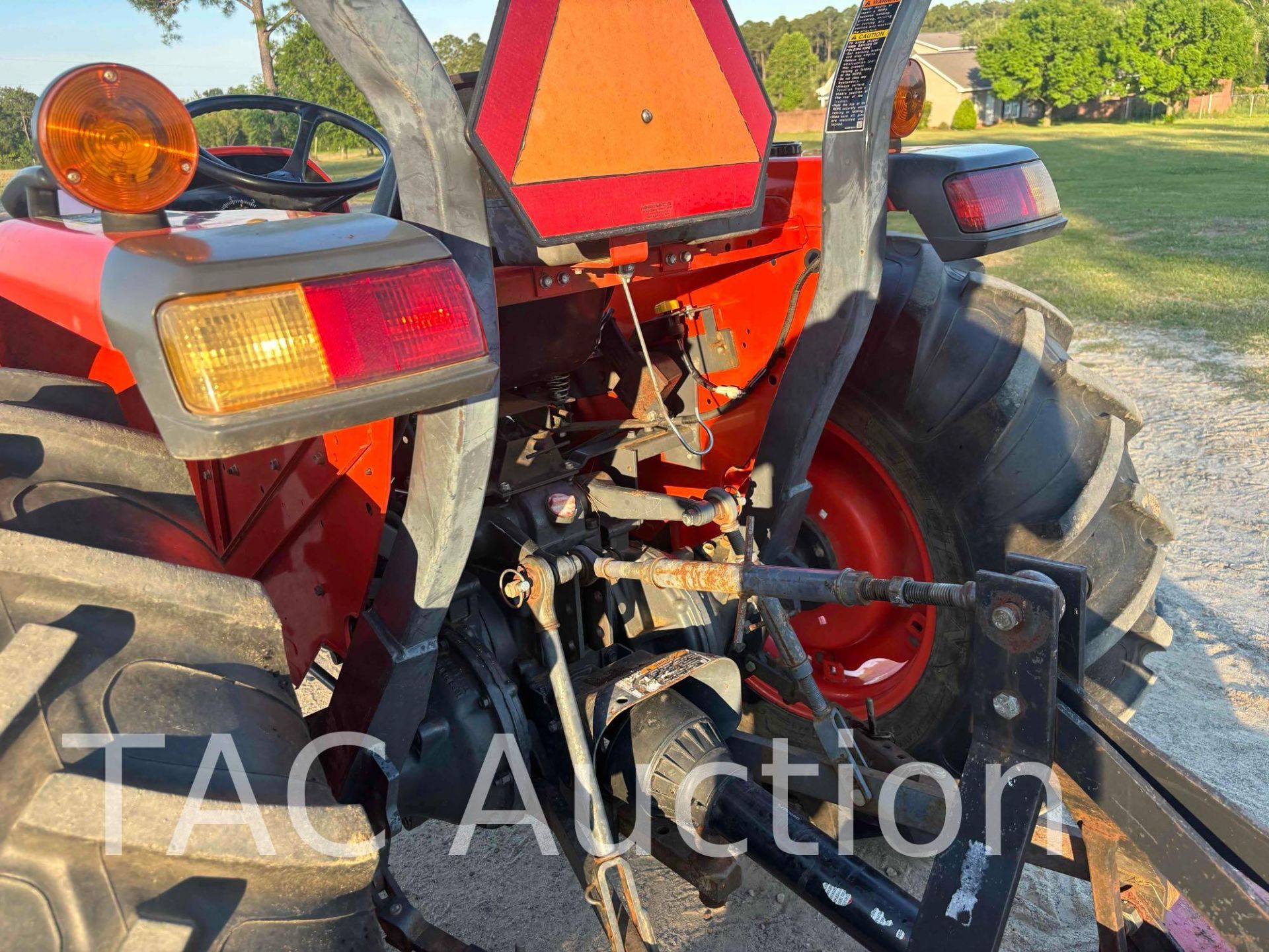 2013 Kubota L4600 Tractor W/ 5ft LMC Rotary Cutter - Image 10 of 20