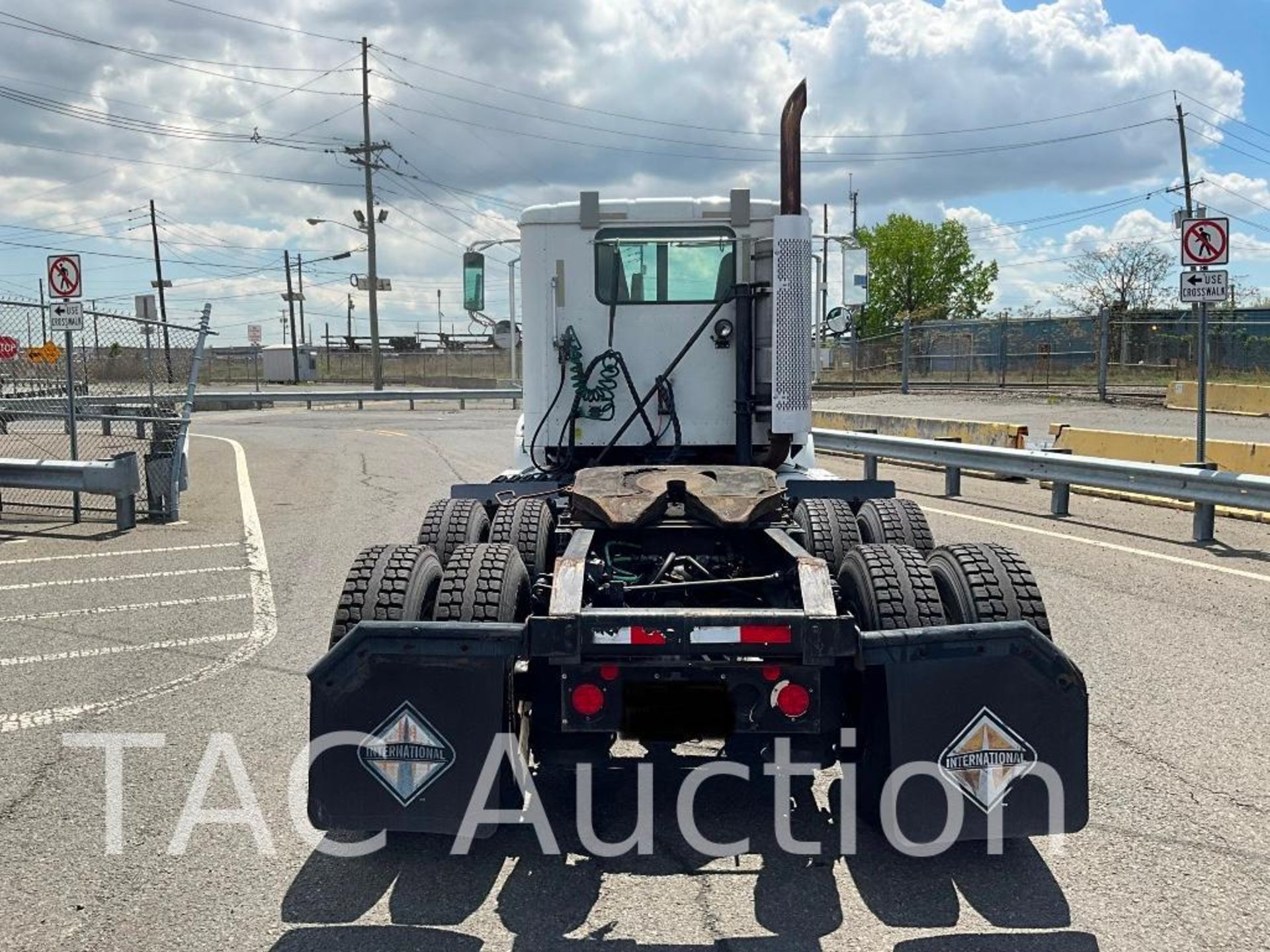 2007 International 9400i Day Cab - Image 4 of 67