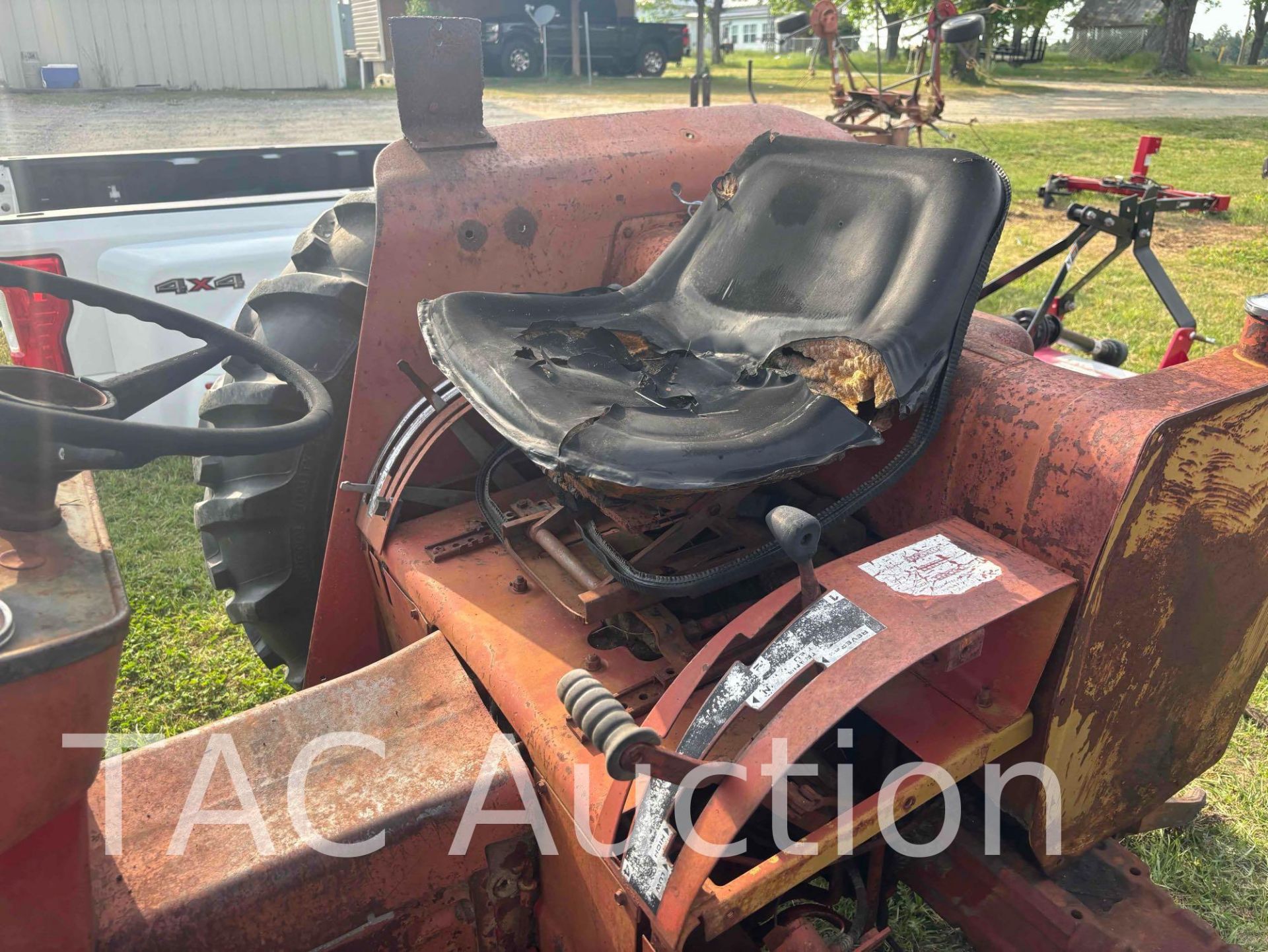 International Harvester 464 Farm Tractor - Image 7 of 13