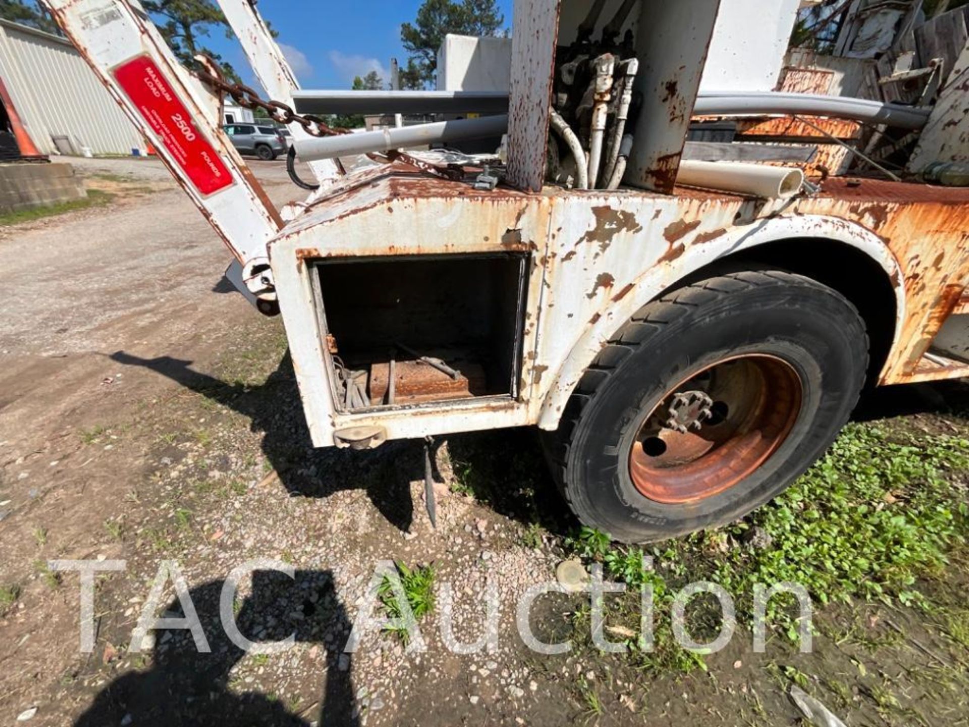 2007 Ford F650 Bucket Truck - Image 21 of 49