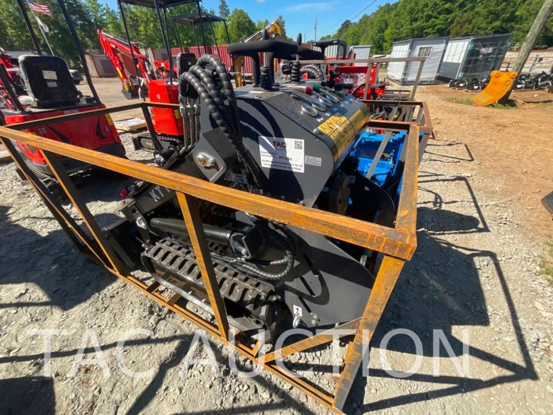 New AGT KTT23 Mini Skid Steer - Image 3 of 18