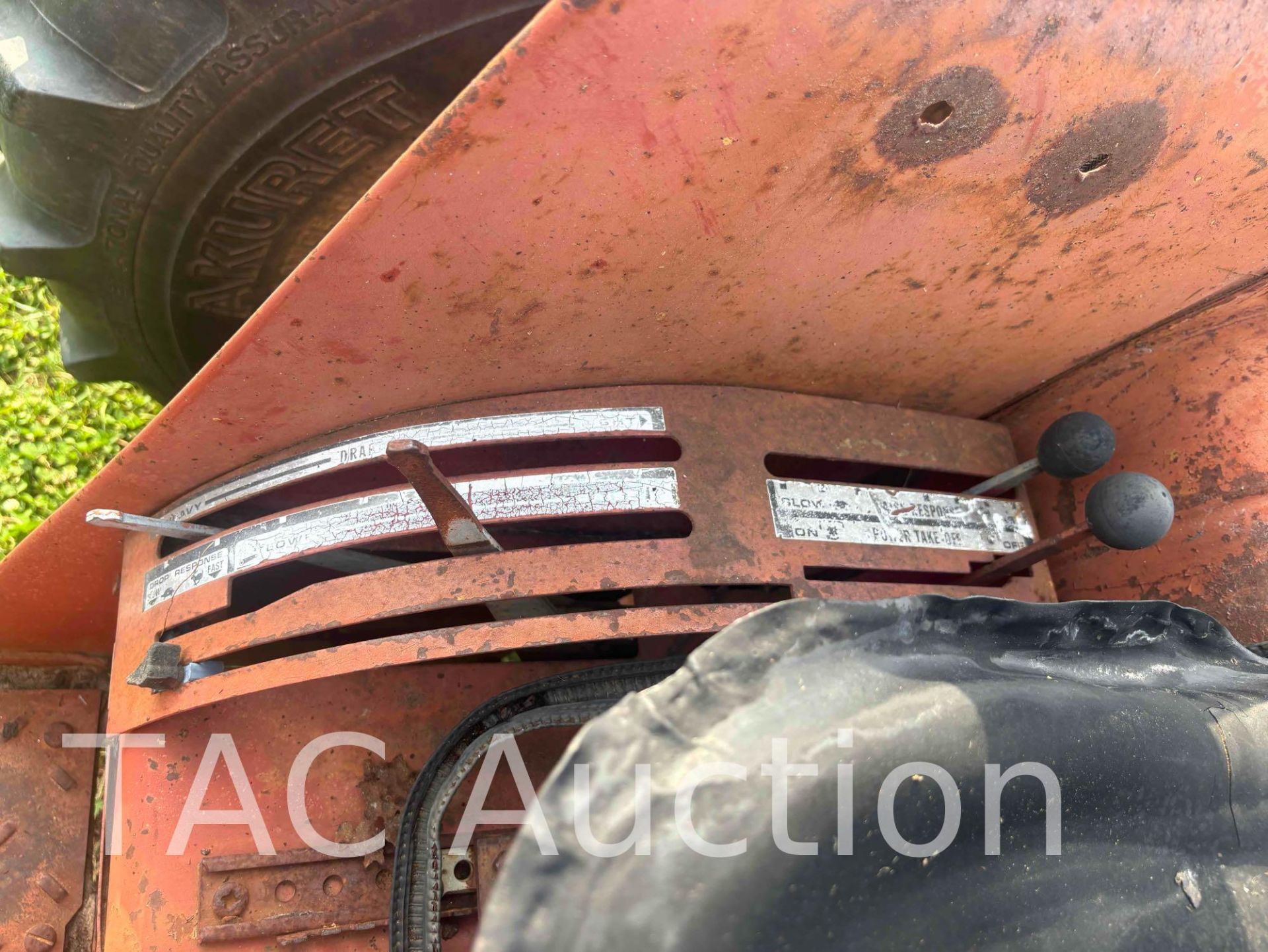 International Harvester 464 Farm Tractor - Image 9 of 13