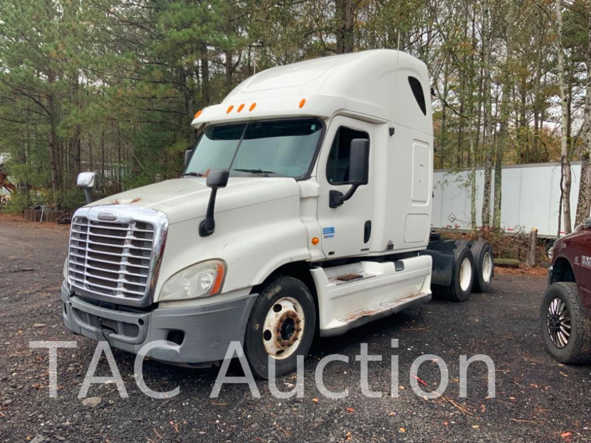 2011 Freightliner Cascadia Sleeper Truck