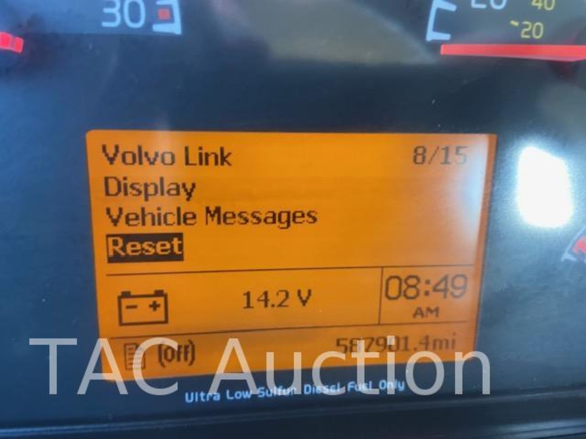 2015 Volvo VNL Day Cab - Image 6 of 14
