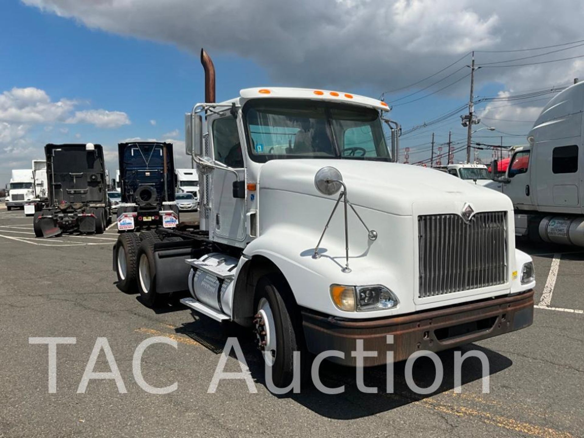 2007 International 9400i Day Cab - Image 7 of 67