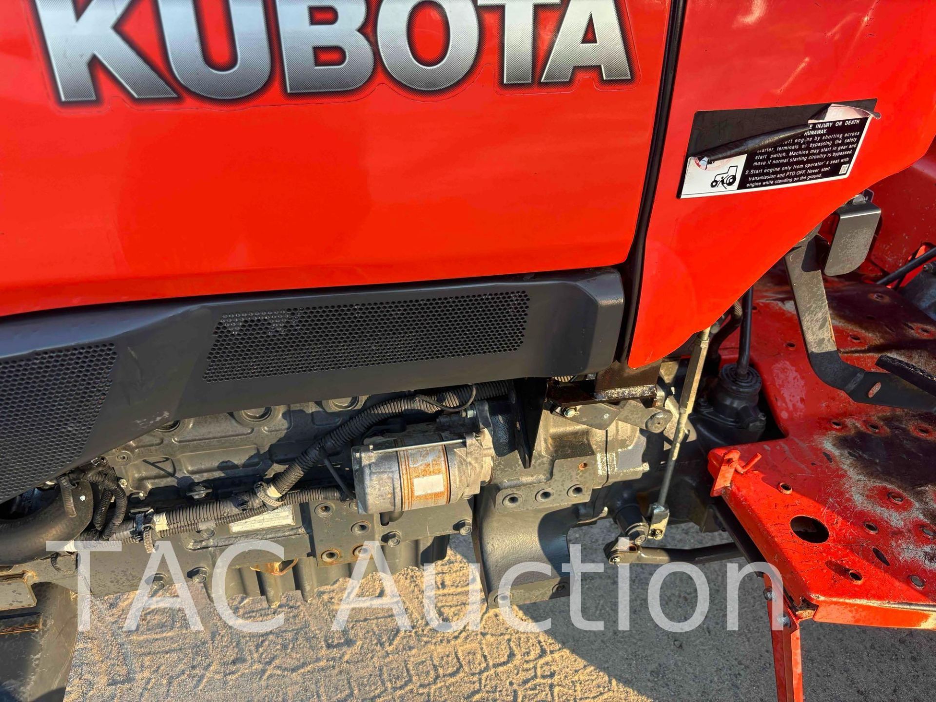 2013 Kubota L4600 Tractor W/ 5ft LMC Rotary Cutter - Image 14 of 20