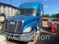 2013 Freightliner Cascadia Sleeper Truck