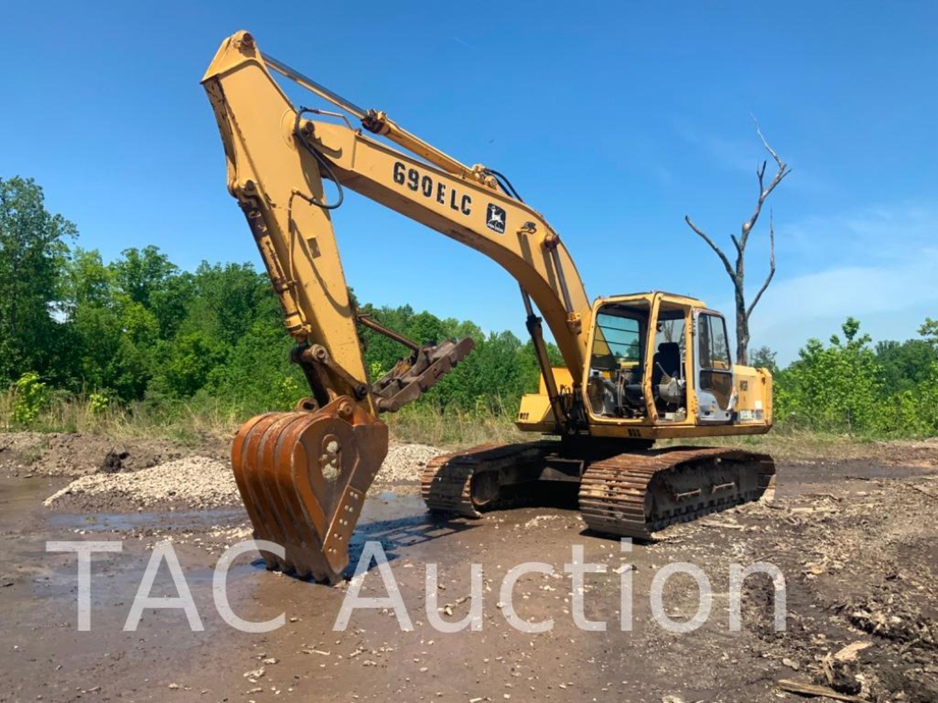 John Deere 690ELC Hydraulic Excavator