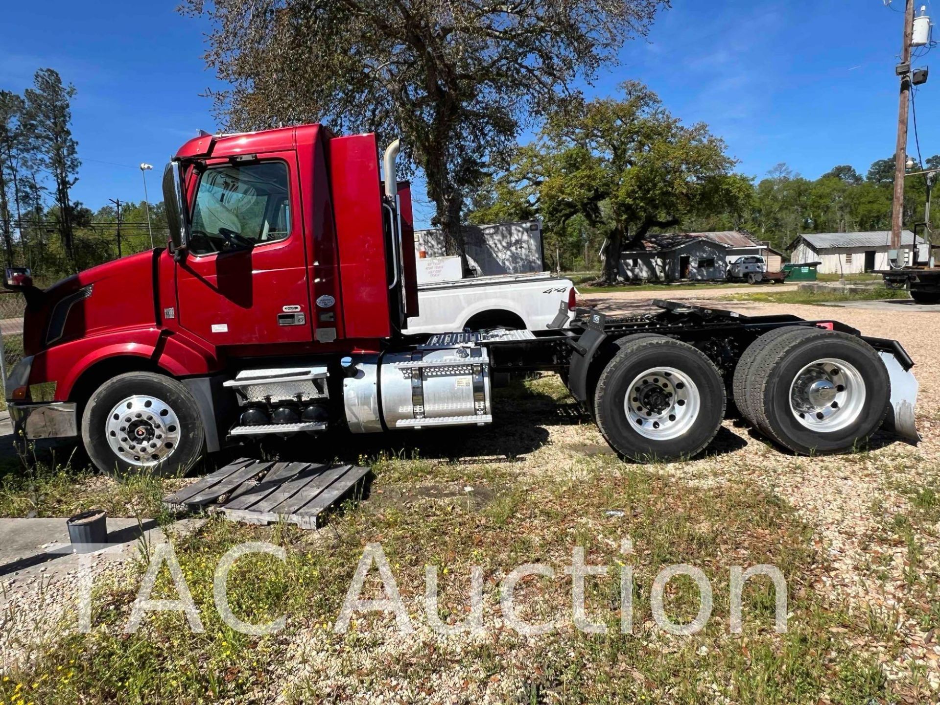 2016 Volvo VNL Day Cab - Image 2 of 55