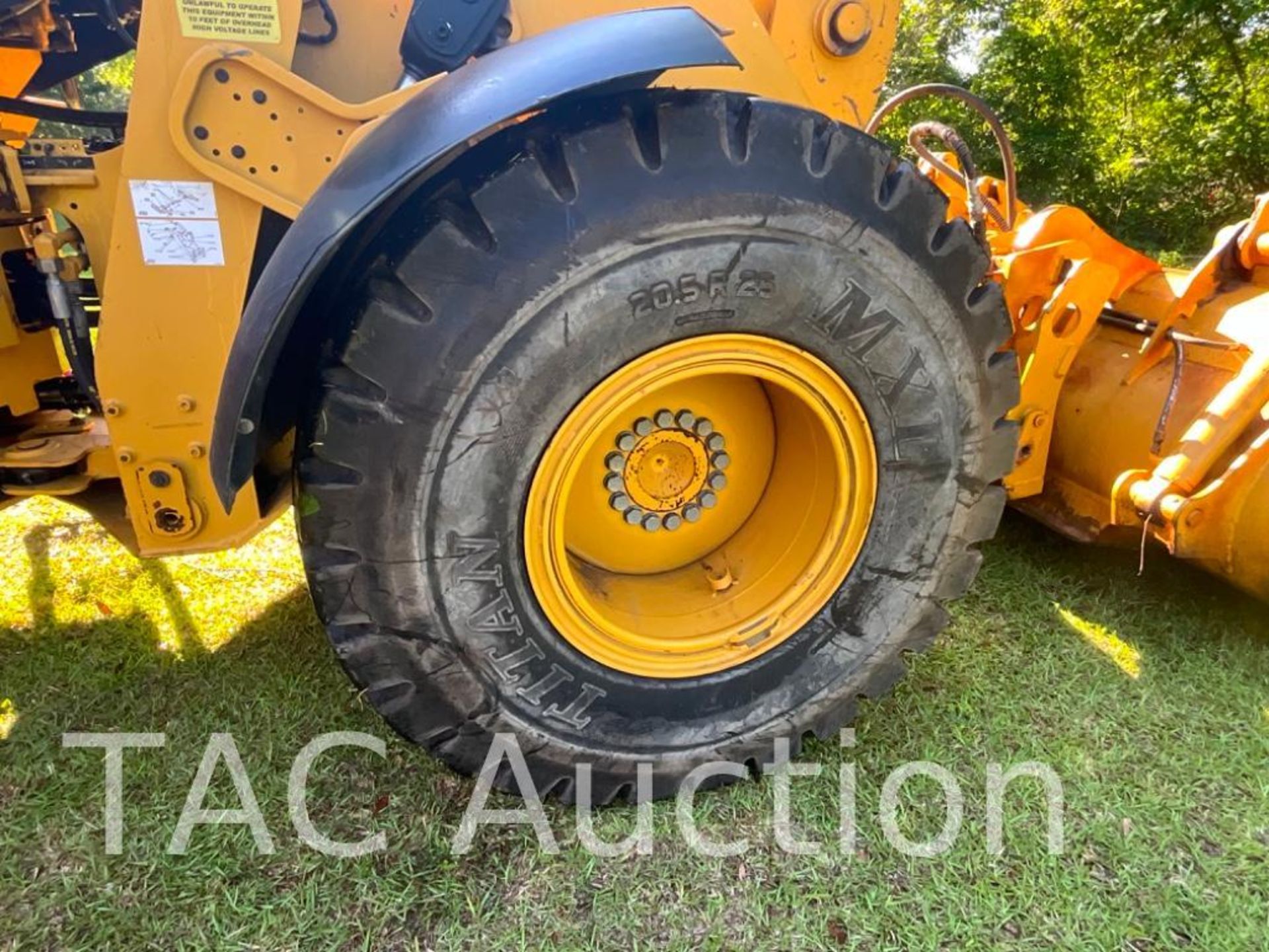 Caterpillar 926M 4x4 Articulating Wheel Loader - Image 40 of 47