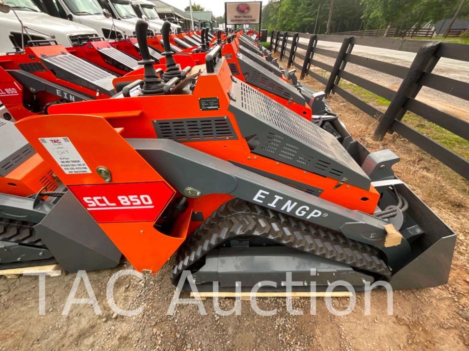 New SCL850 Mini Skid Steer Loader - Image 8 of 14