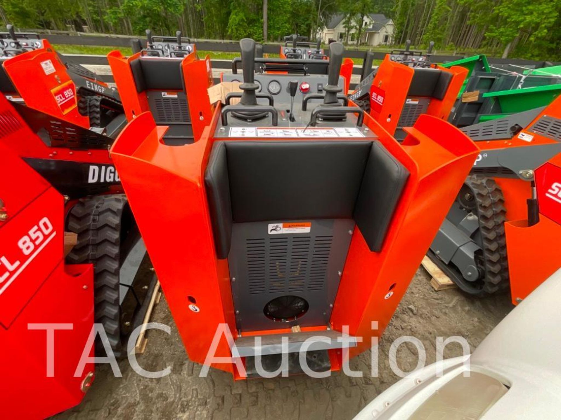 New SCL850 Mini Skid Steer Loader - Image 6 of 14