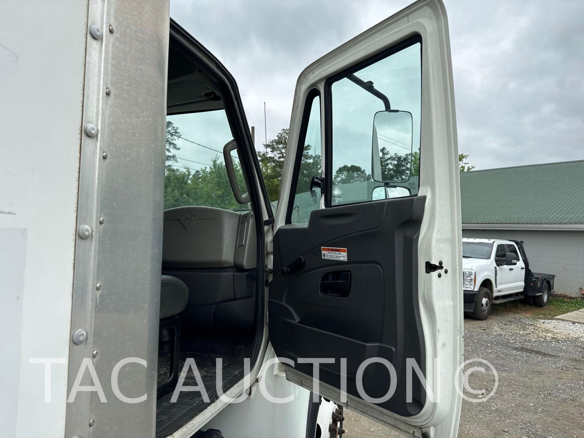 2017 International Durastar 4300 26ft Box Truck - Image 25 of 63