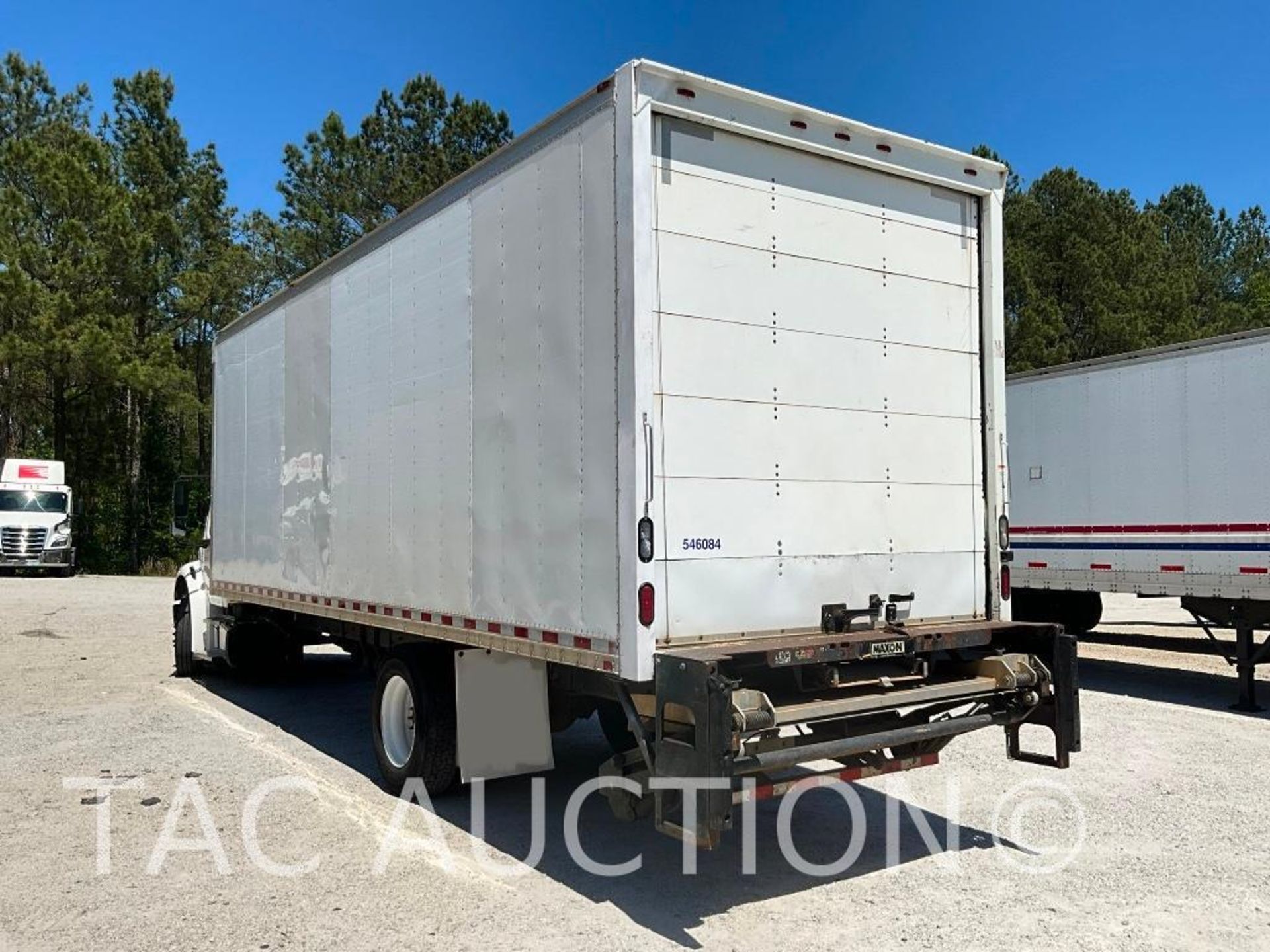 2016 Freightliner M2 26ft Box Truck With Liftgate - Image 3 of 62