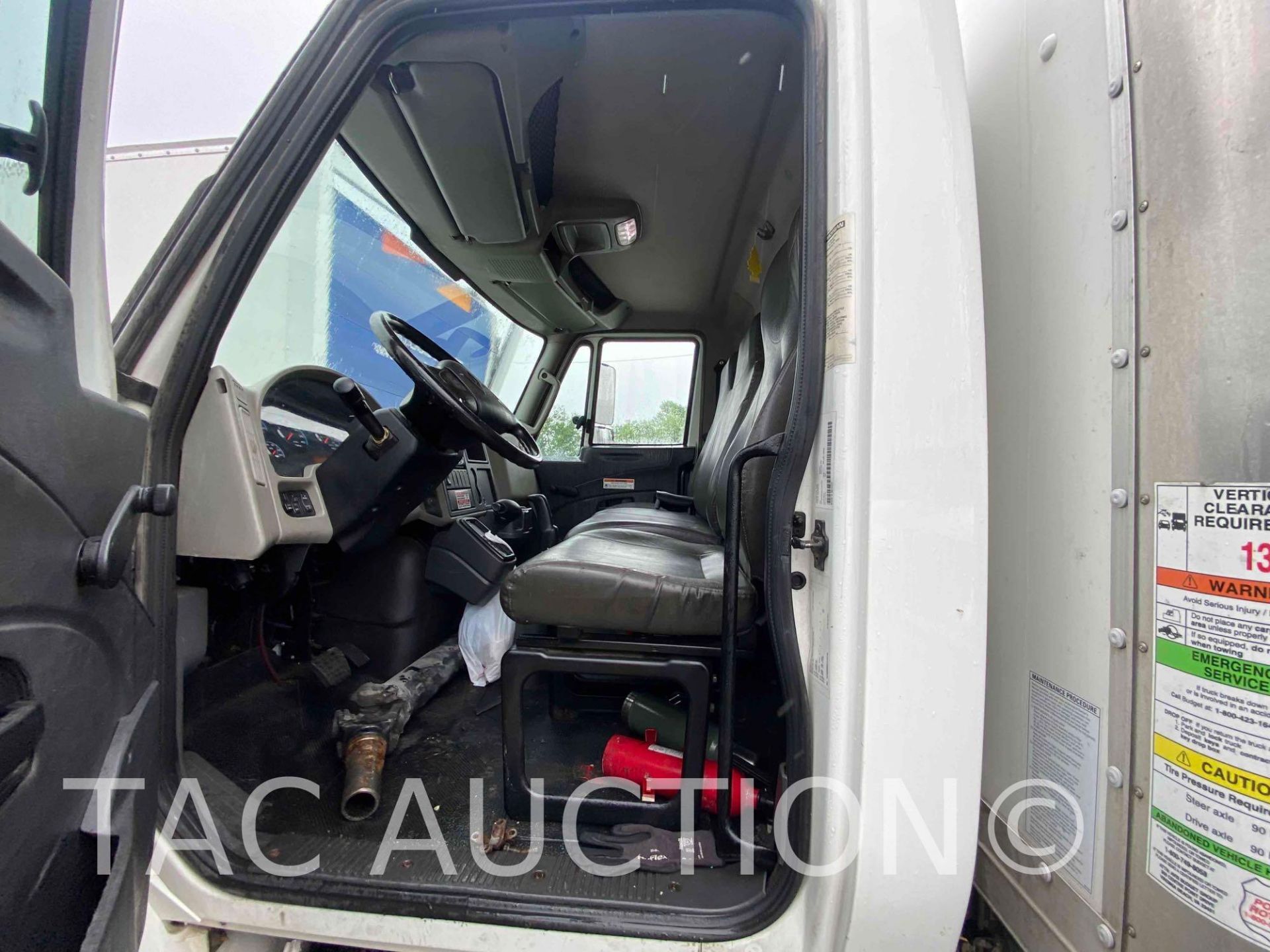 2018 International Durastar 4300 26ft Box Truck - Image 17 of 63
