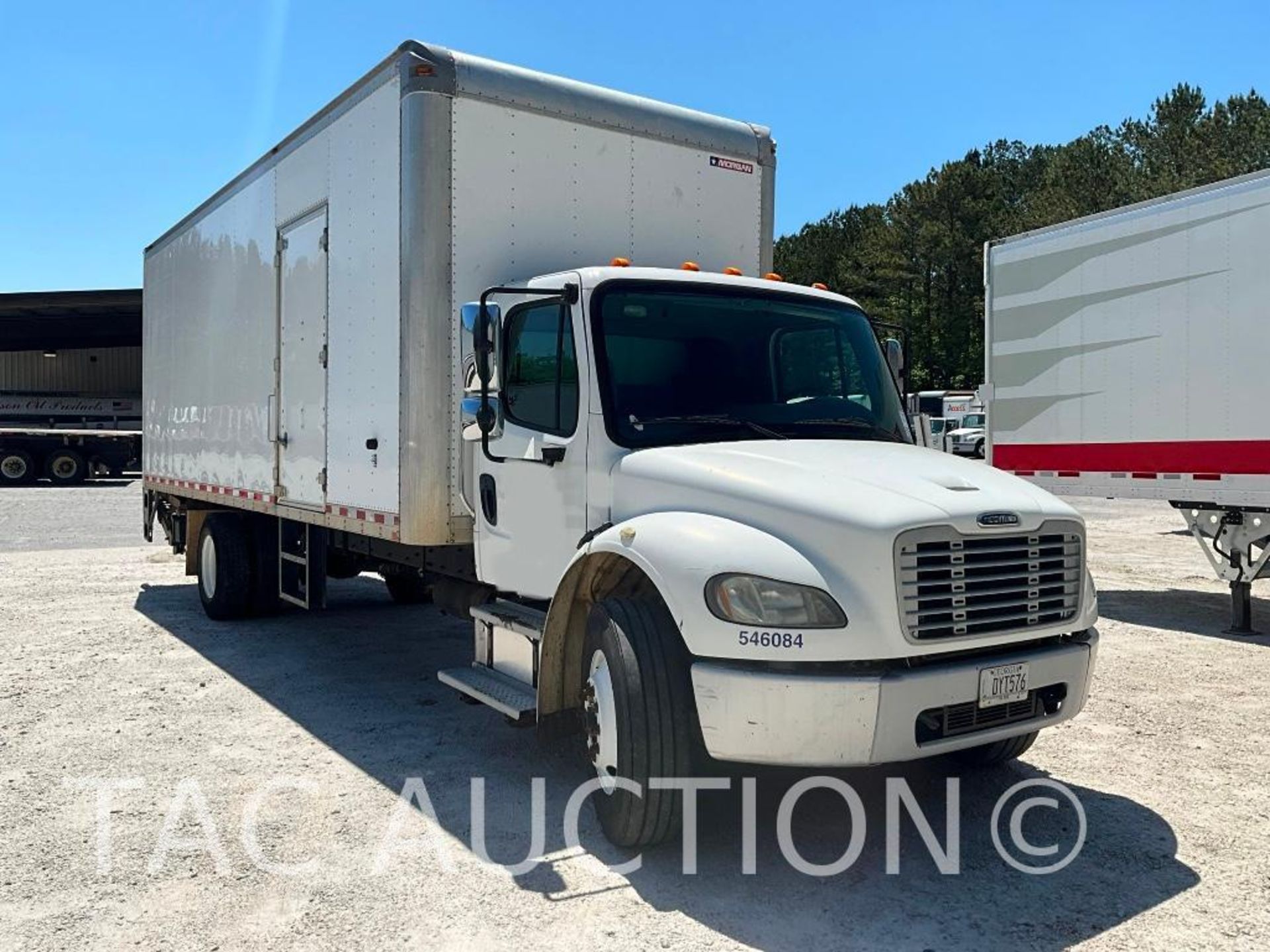 2016 Freightliner M2 26ft Box Truck With Liftgate - Image 7 of 62