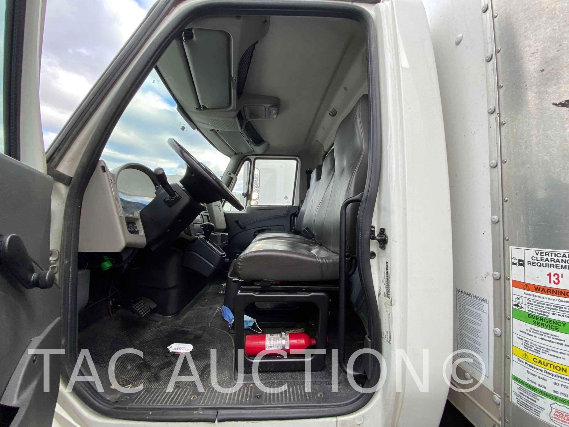 2017 International Durastar 4300 26ft Box Truck - Image 23 of 53