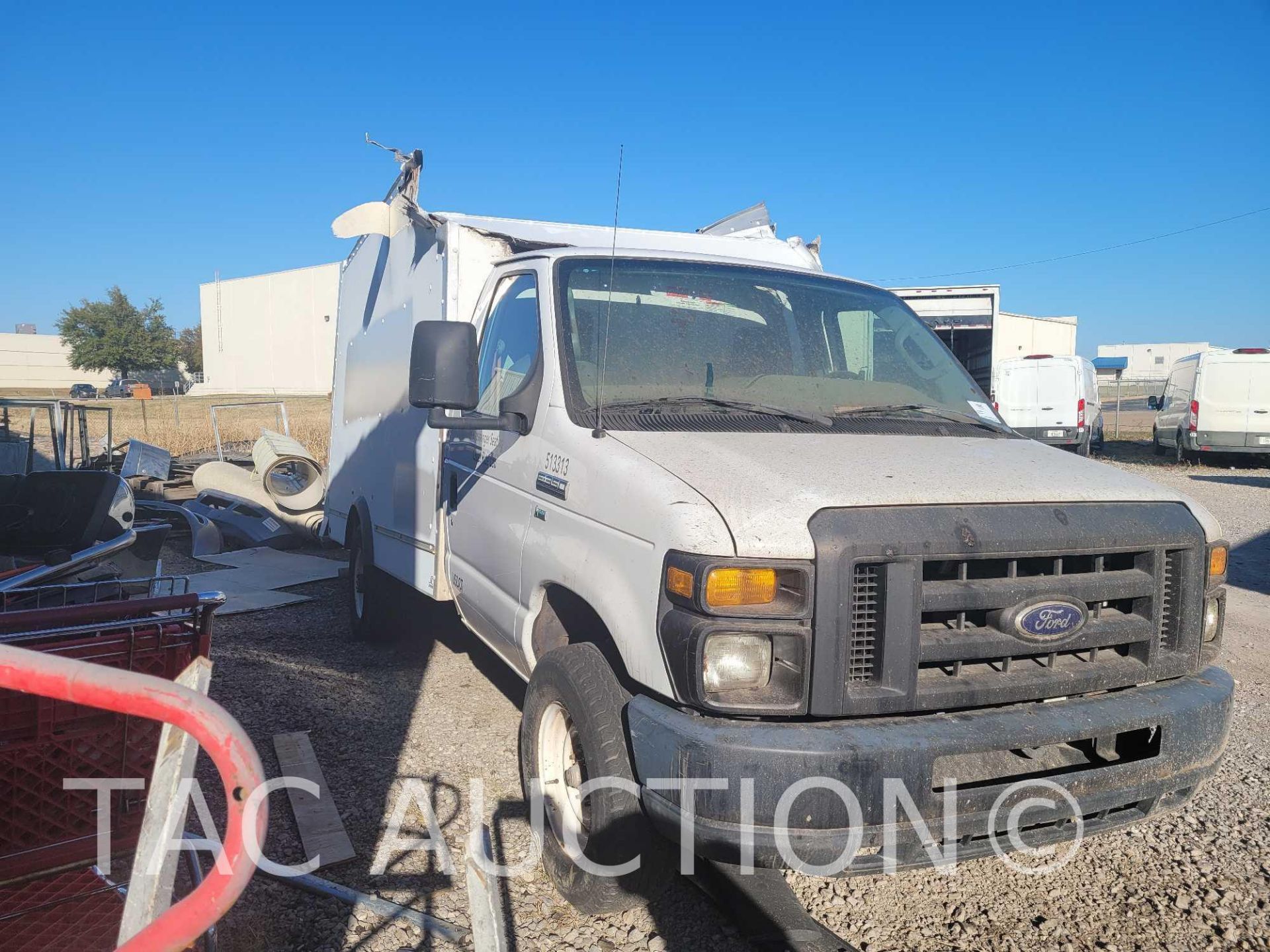 2015 Ford E-350 12ft Box Truck - Image 3 of 39