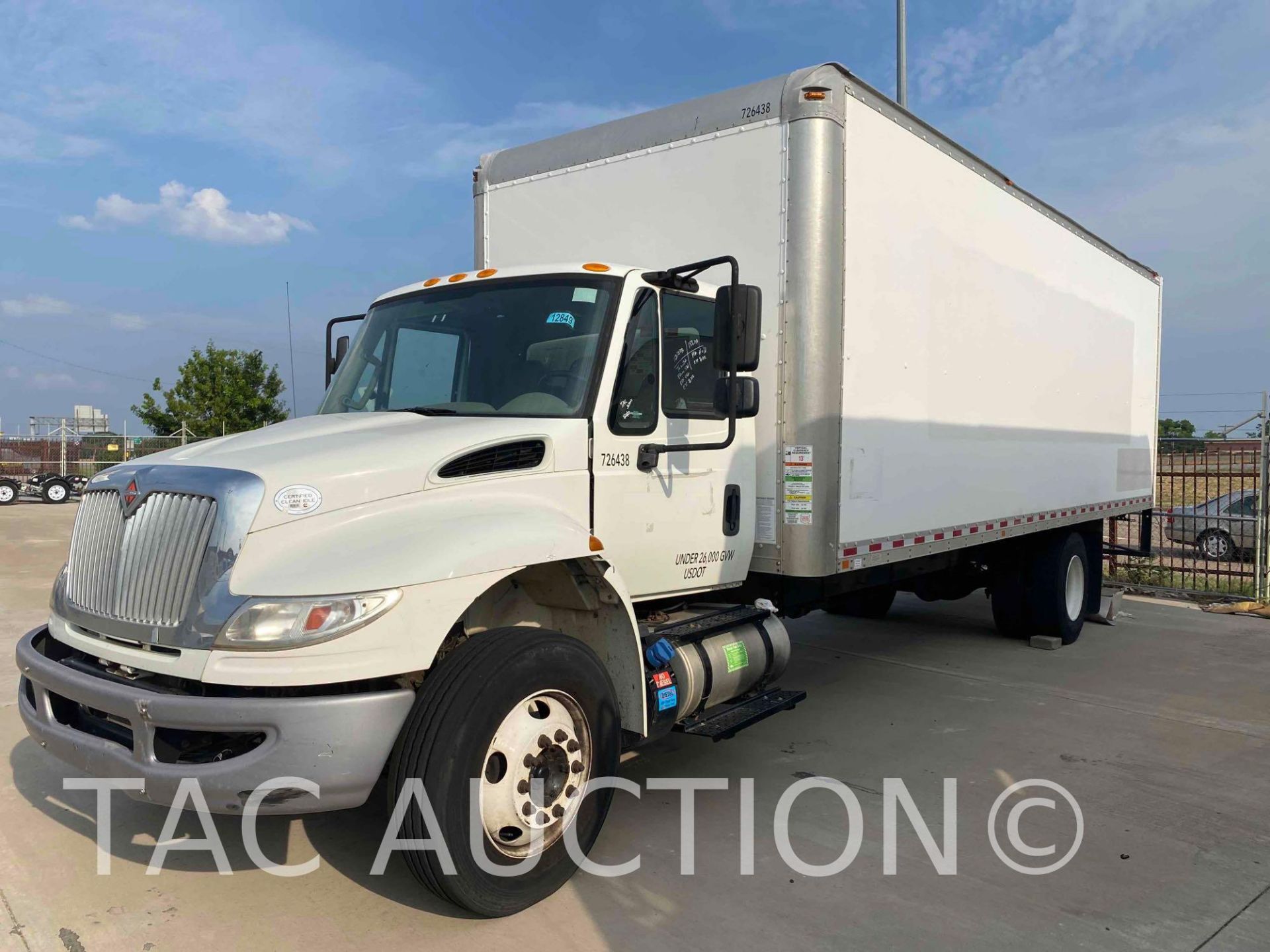 2017 International Durastar 4300 26ft Box Truck