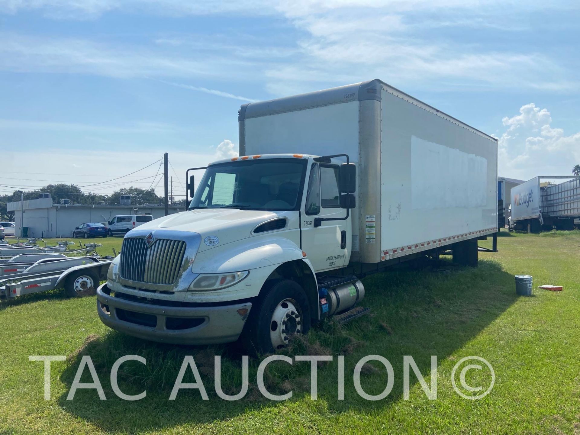 2017 International Durastar 4300 26ft Box Truck