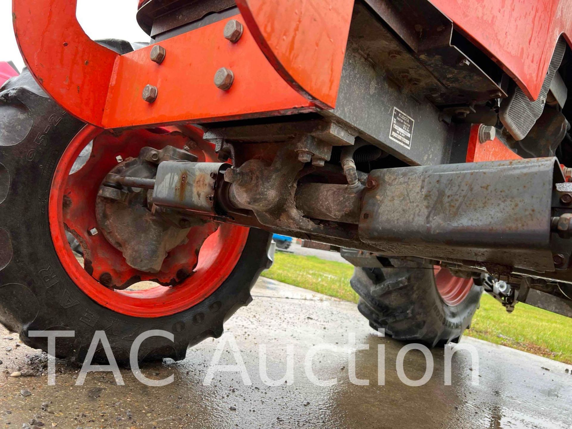 Kubota M7040D Tractor W/ Front End Loader - Image 28 of 42