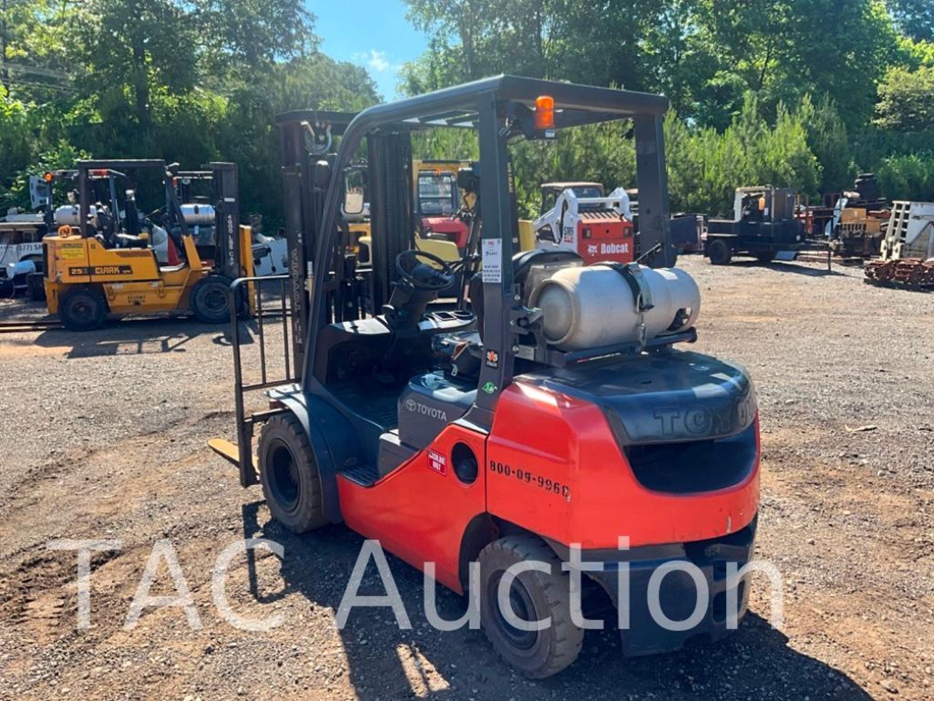 2016 Toyota 8FGU25 Dual Fuel 5,000lb Forklift - Image 3 of 32